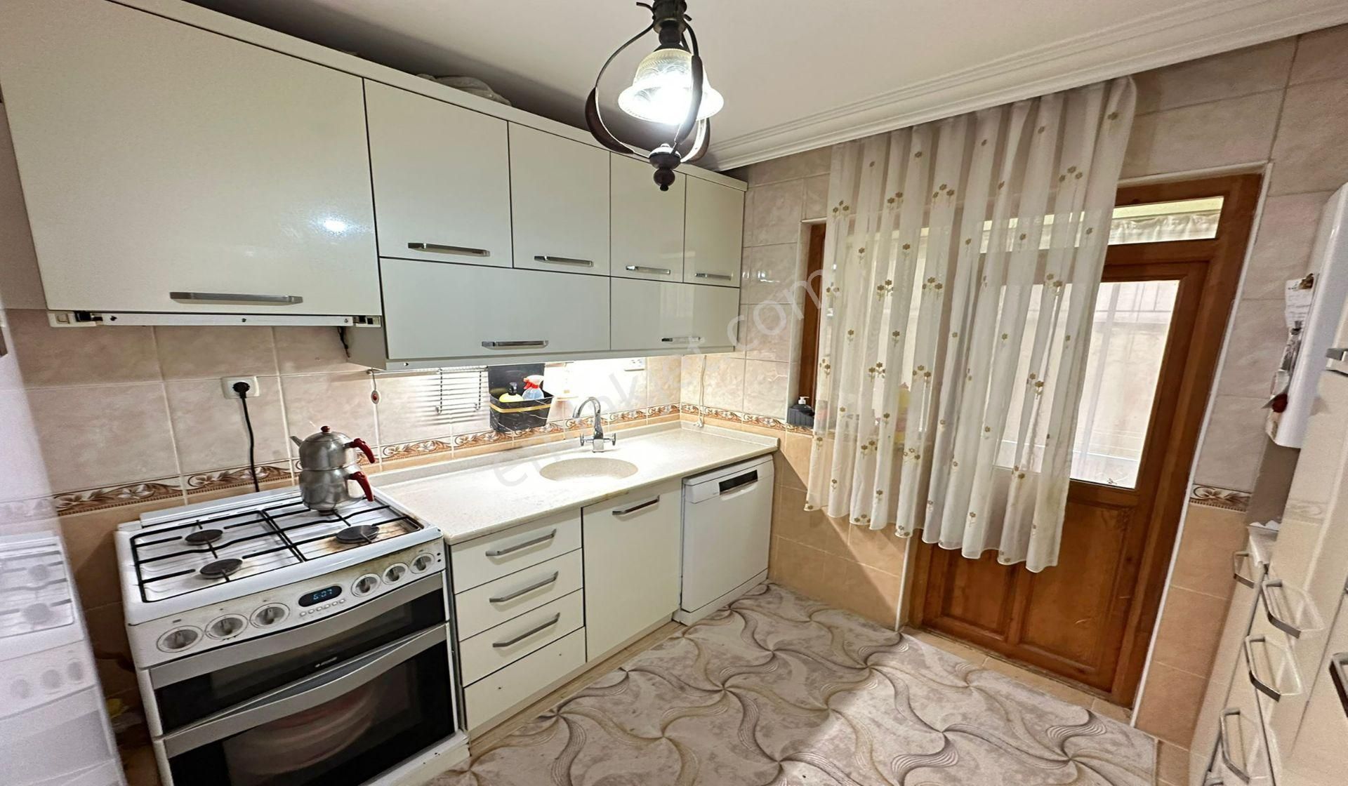 Kuşcağız Bengi Düğün Salonu Yakını Kat Konumunda Cepheleri Açık Fırsat Daire