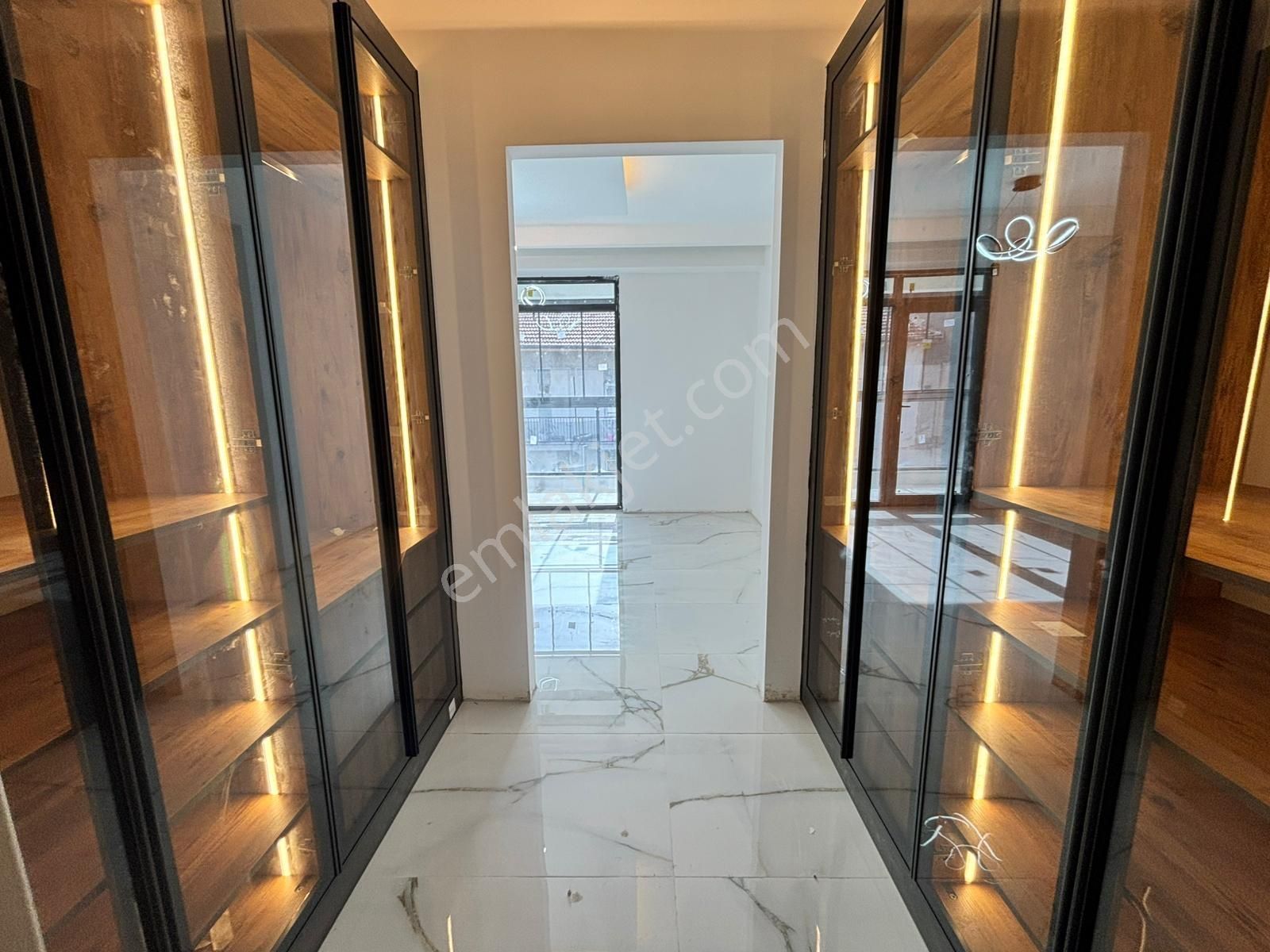 Tasarım Harikası! Zincirlikuyu'da Giyinme Odalı Ultra Lux 3+1 - Görsel 16