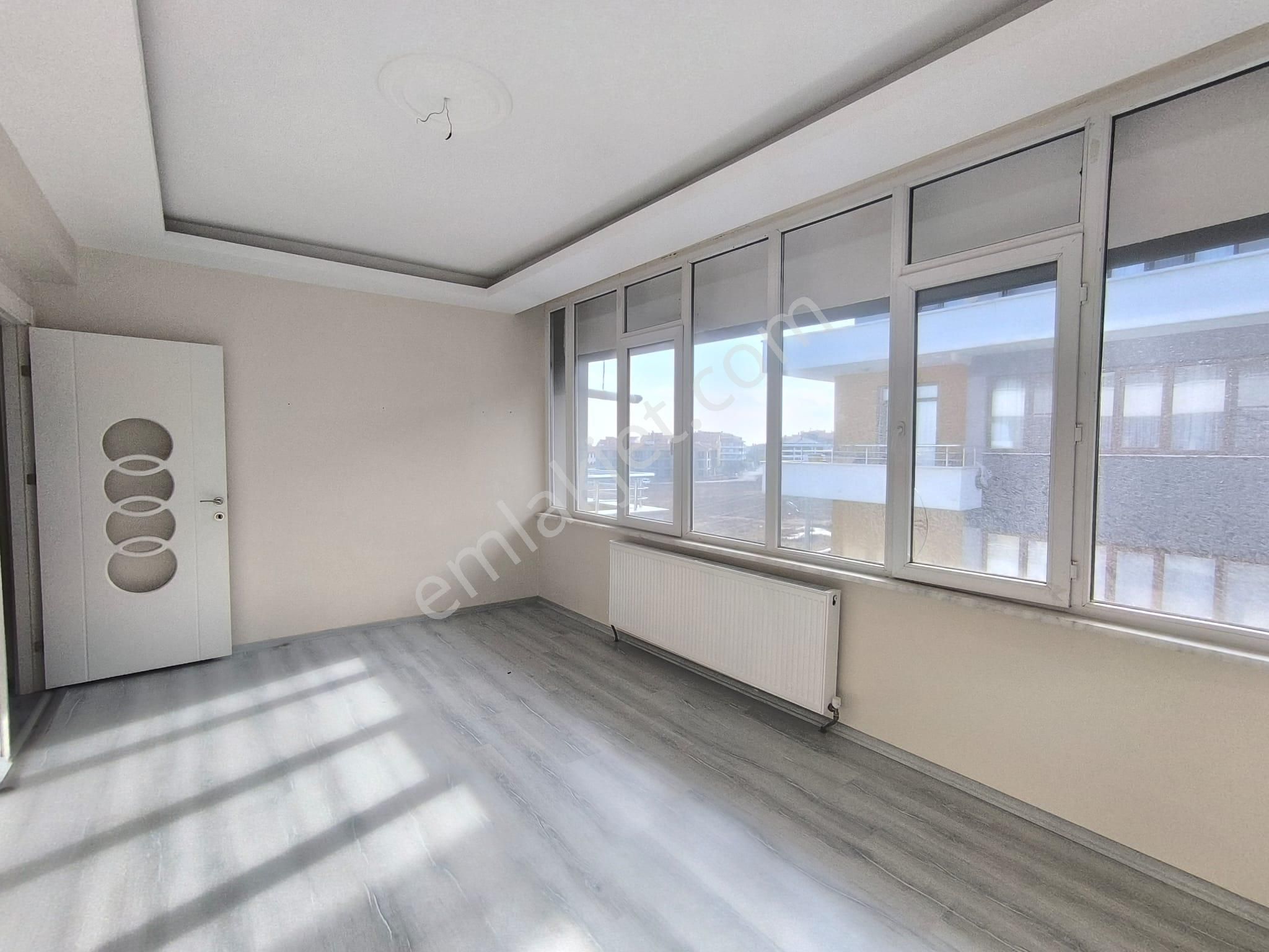 Selahattin Eyyubi'de Mete Konakları Yakını 2+1 5 Yıllık Site İçi Dublex Teraslı Satılık Daire - Görsel 9