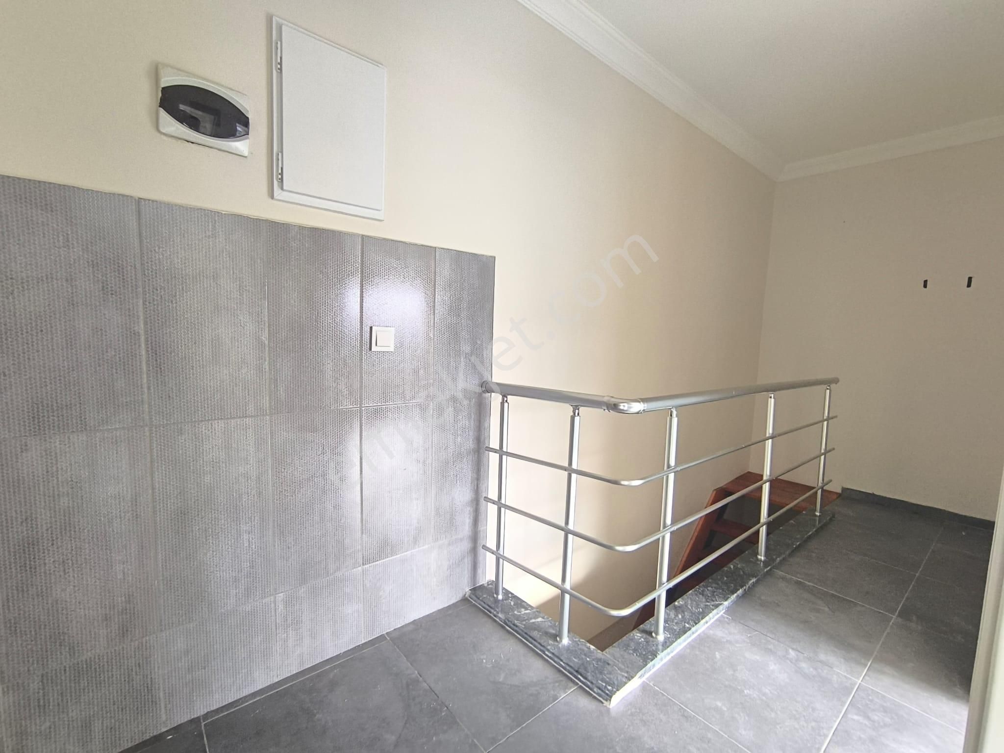 Selahattin Eyyubi'de Mete Konakları Yakını 2+1 5 Yıllık Site İçi Dublex Teraslı Satılık Daire - Görsel 16