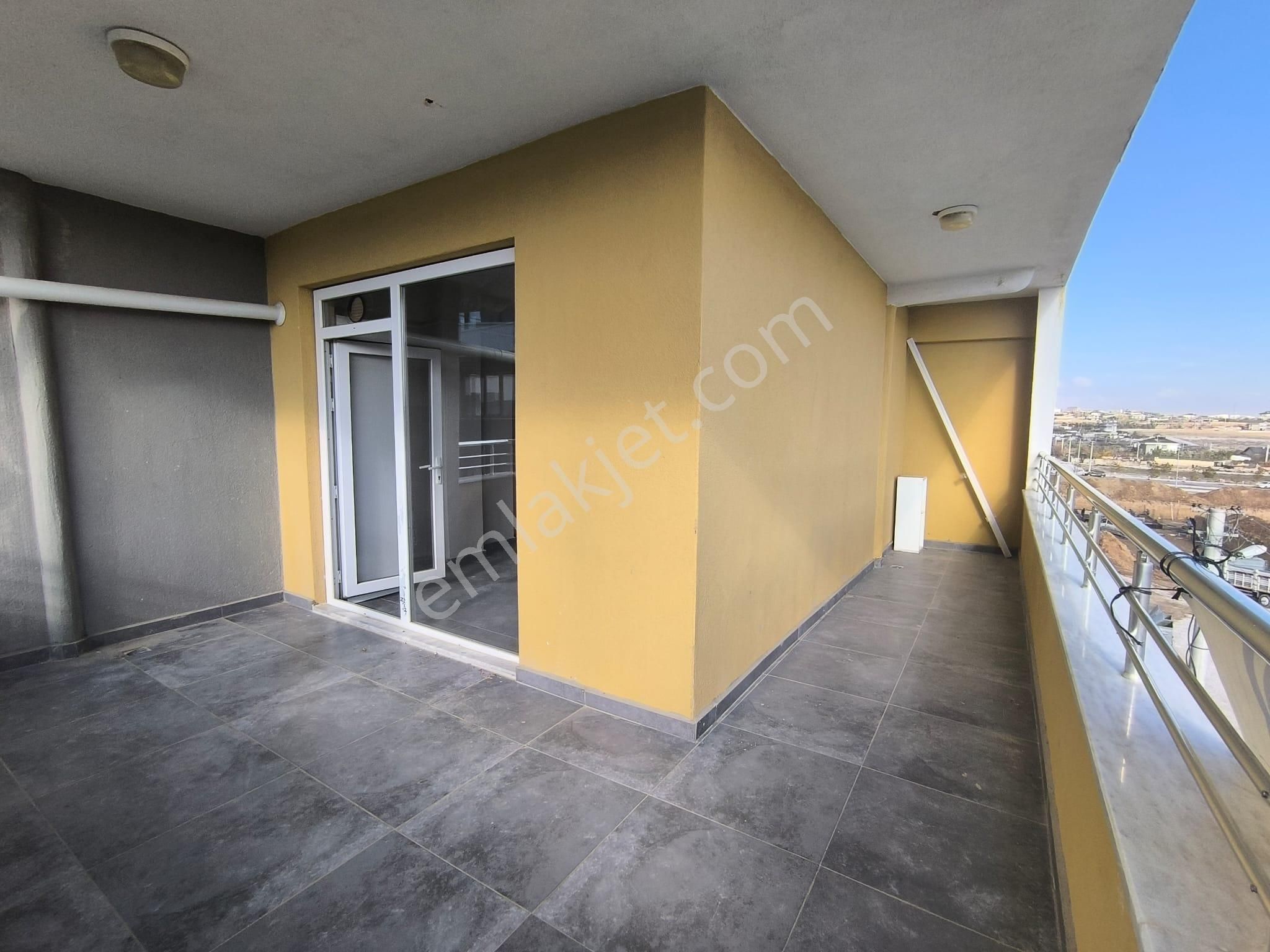 Selahattin Eyyubi'de Mete Konakları Yakını 2+1 5 Yıllık Site İçi Dublex Teraslı Satılık Daire - Görsel 5