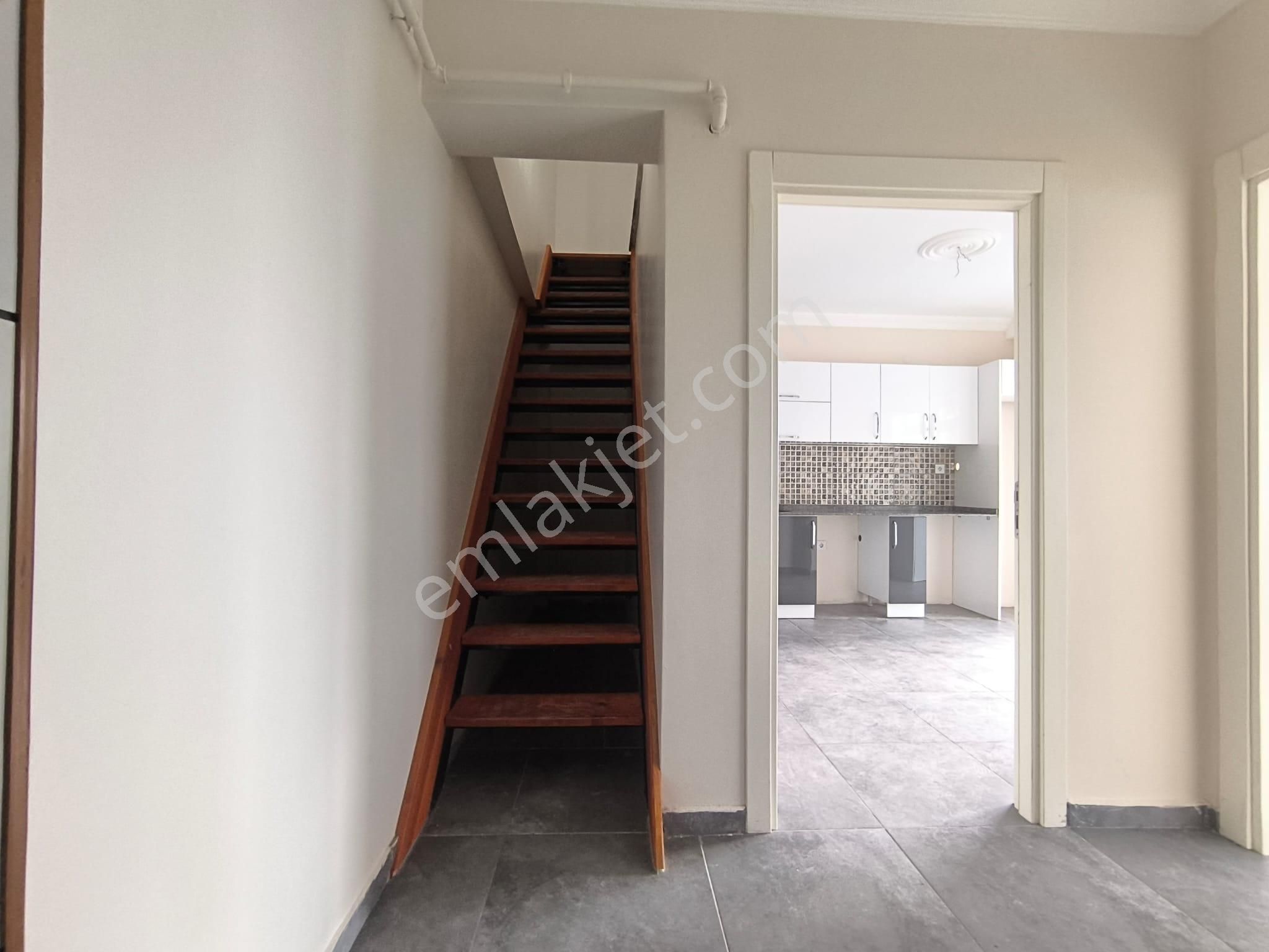 Selahattin Eyyubi'de Mete Konakları Yakını 2+1 5 Yıllık Site İçi Dublex Teraslı Satılık Daire - Görsel 13