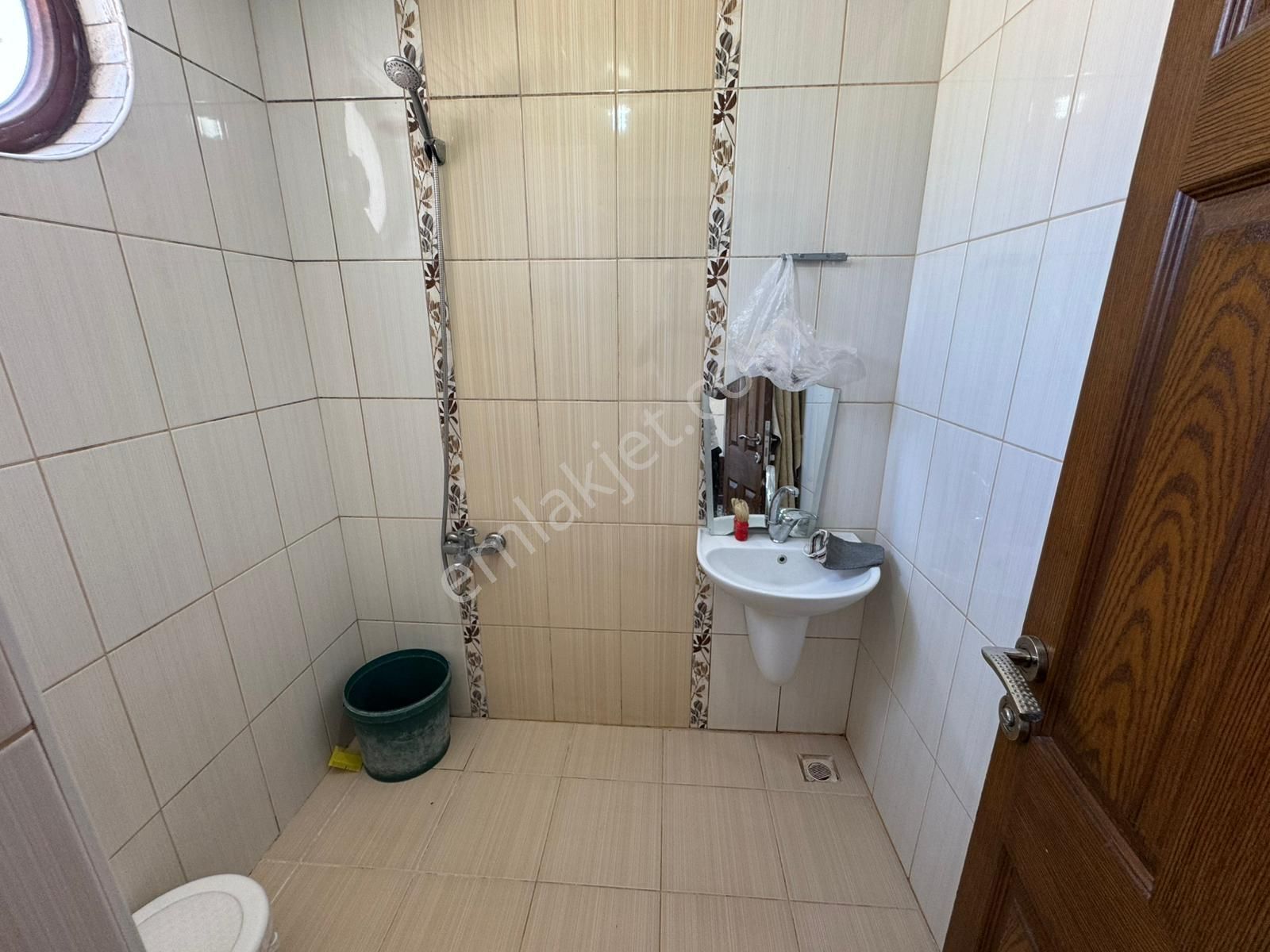 Bağcılar Meram 4 Sitesinde Acil Satılık 4+1 Daire! - Görsel 10