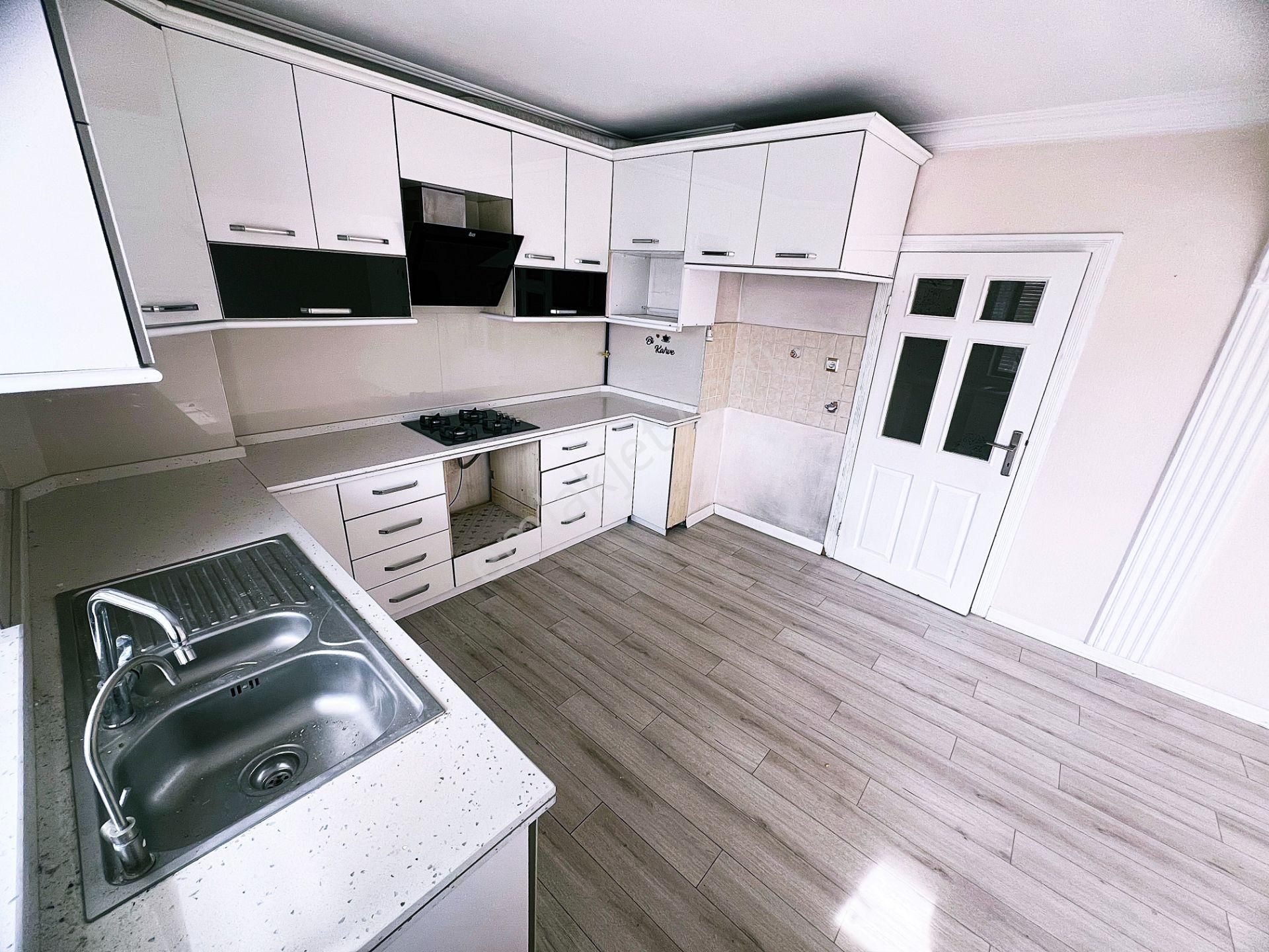 Cihandan Çarşı Mahallesinde Merkezde Satlık 4+1 Dubleks Daire - Görsel 4