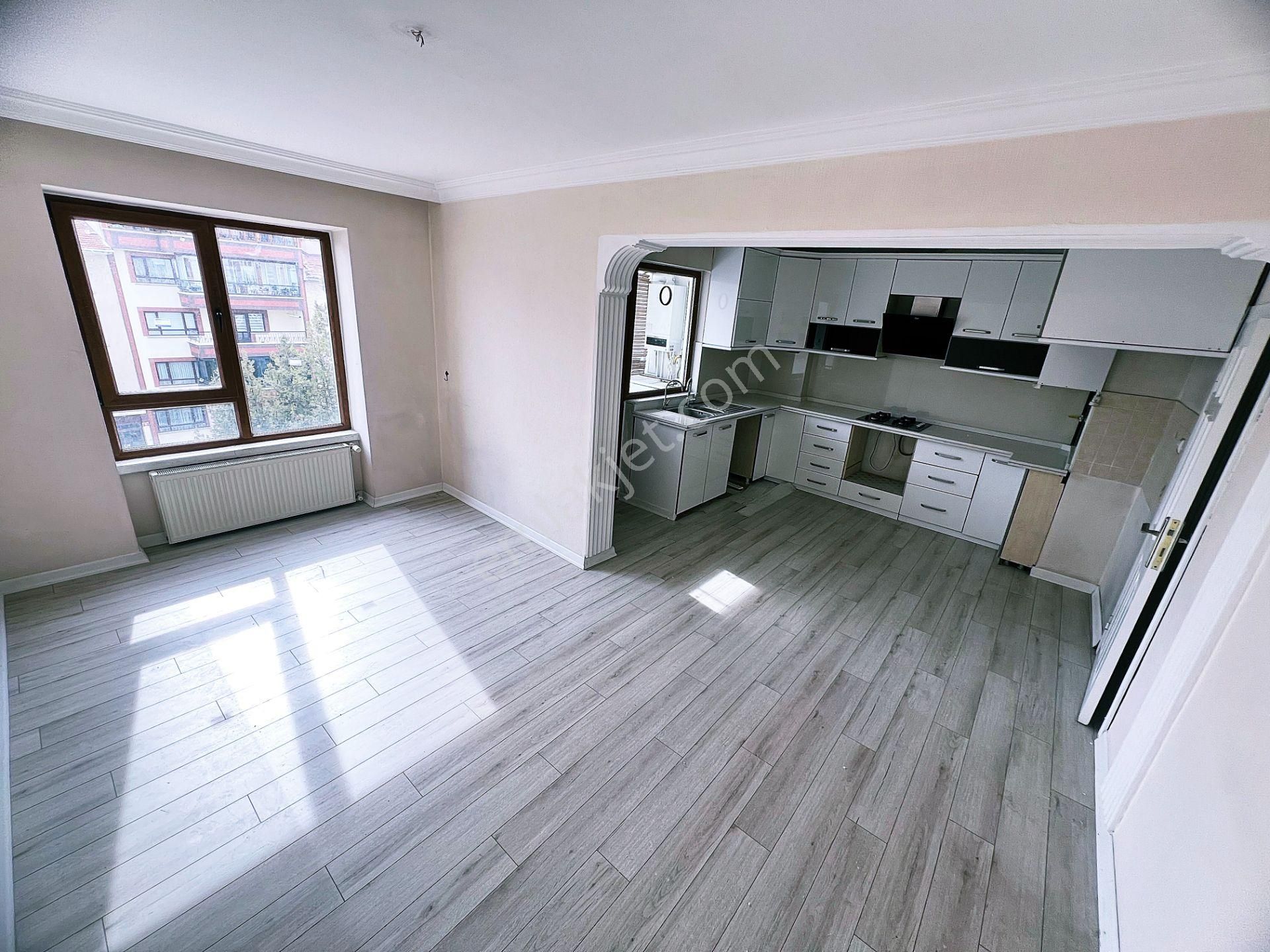 Cihandan Çarşı Mahallesinde Merkezde Satlık 4+1 Dubleks Daire - Görsel 2