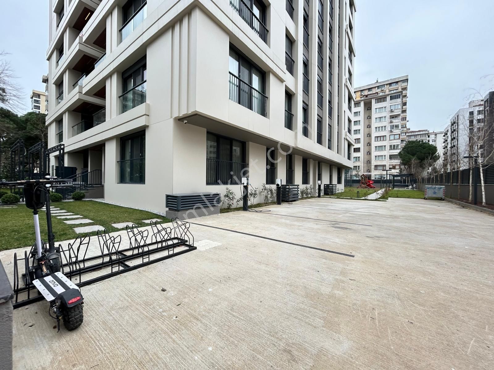 Kadiköy Erenköy'de Prestijli Binada Geniş Balkonlu Ebv.banyolu Net 120m2 3+1 - Görsel 22
