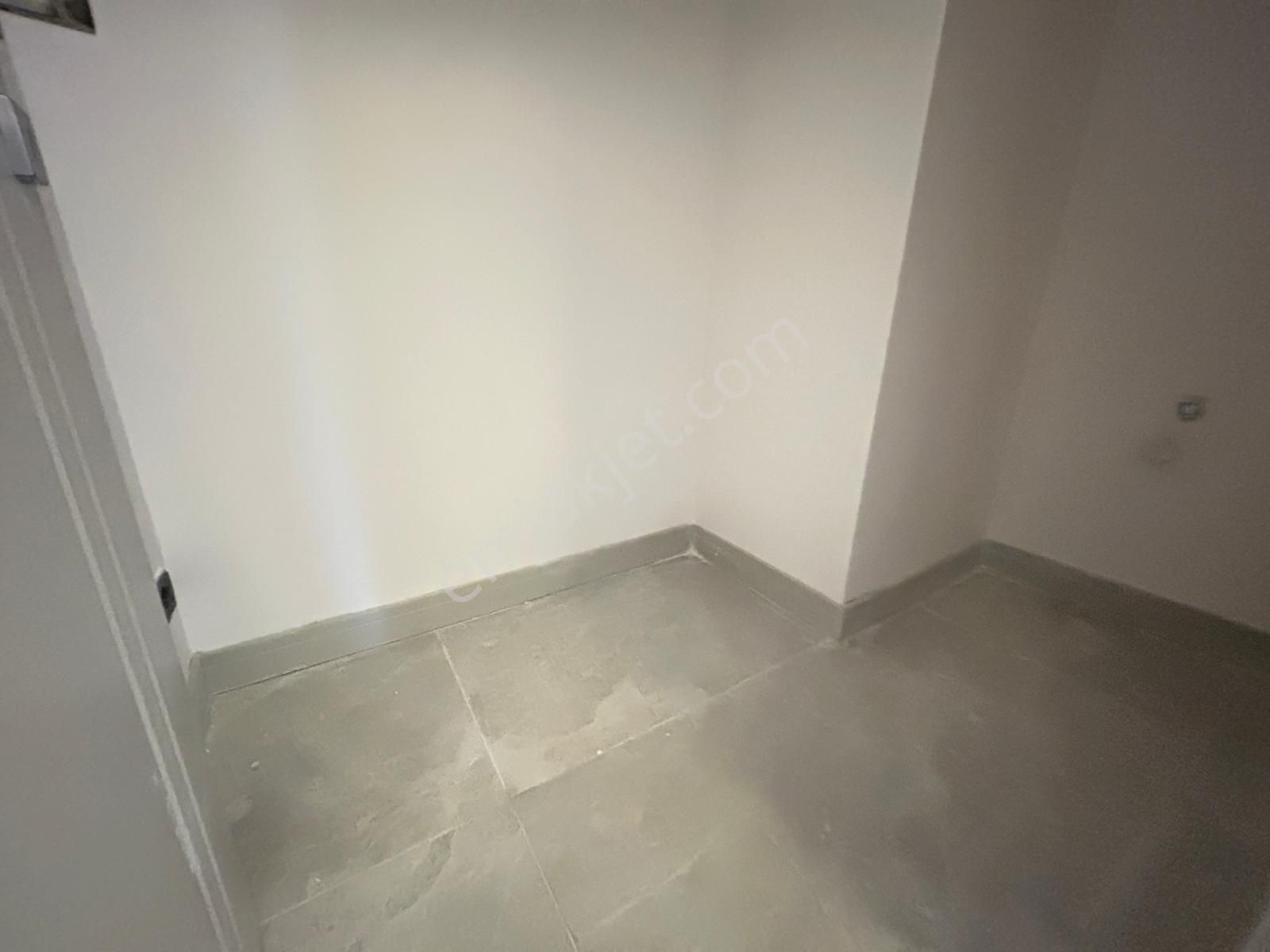 Kadiköy Erenköy'de Prestijli Binada Geniş Balkonlu Ebv.banyolu Net 120m2 3+1 - Görsel 33