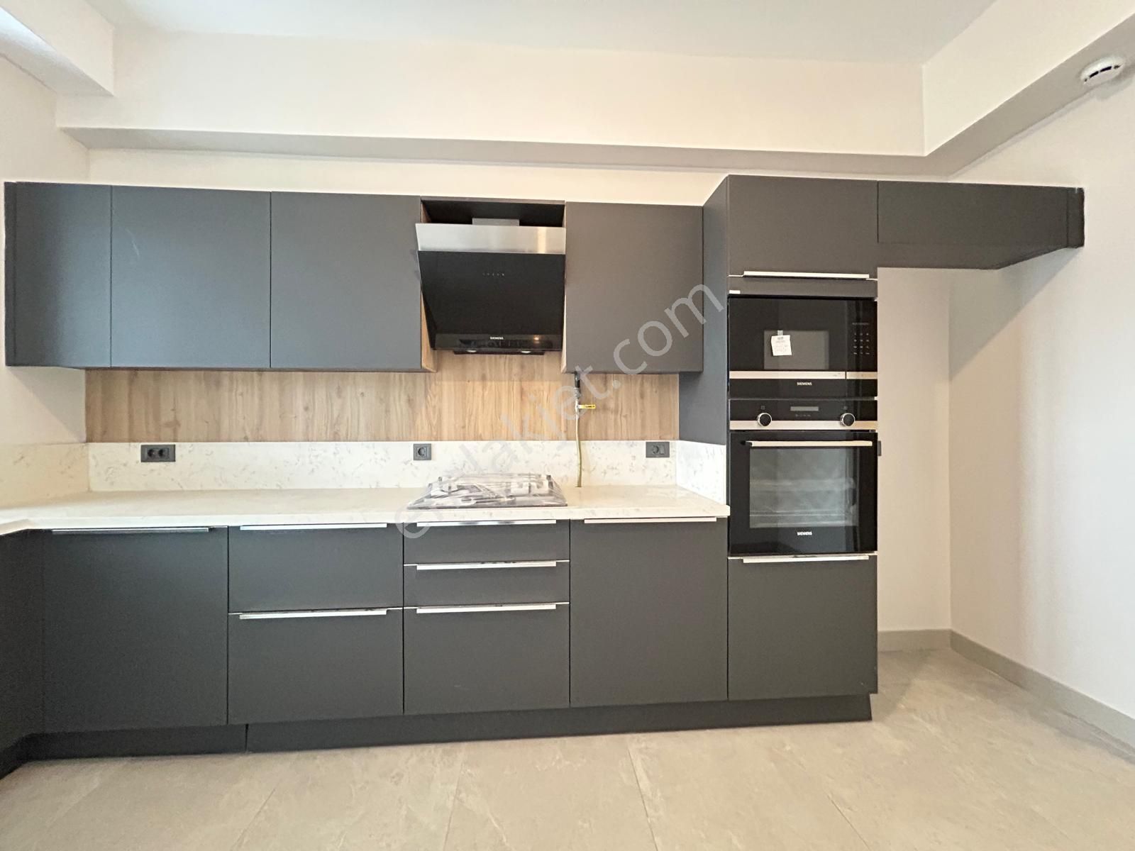 Kadiköy Erenköy'de Prestijli Binada Geniş Balkonlu Ebv.banyolu Net 120m2 3+1 - Görsel 7