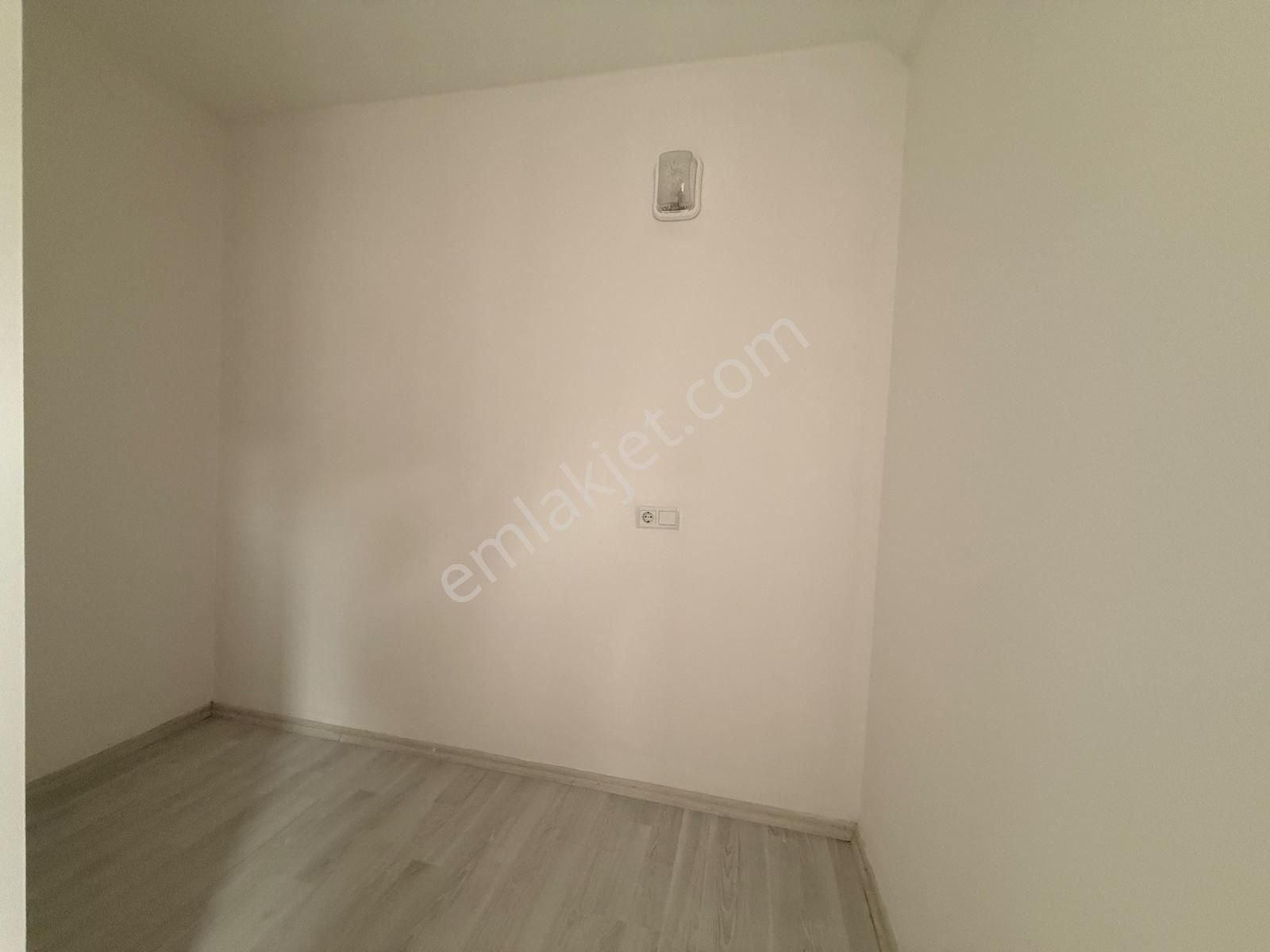 Düdenbaşı Mahallesi Yol Üstünde Ara Kat 2+1 Daire - Görsel 6