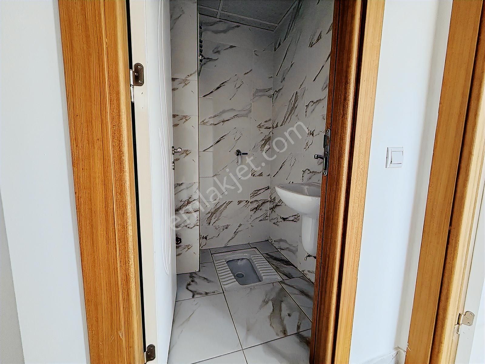 Düdenbaşı Mahallesi Yol Üstünde Ara Kat 2+1 Daire - Görsel 7