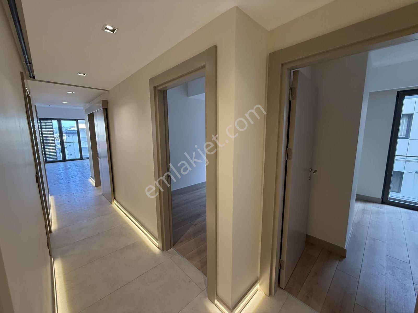 Çengelköy 3+1 Mesaya Komşu Sıfır Yeni Bina Lüks Daire - Görsel 26