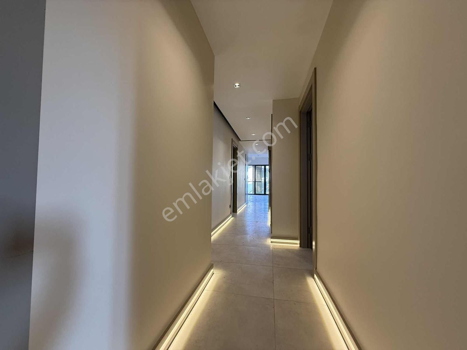 Çengelköy 3+1 Mesaya Komşu Sıfır Yeni Bina Lüks Daire - Görsel 23
