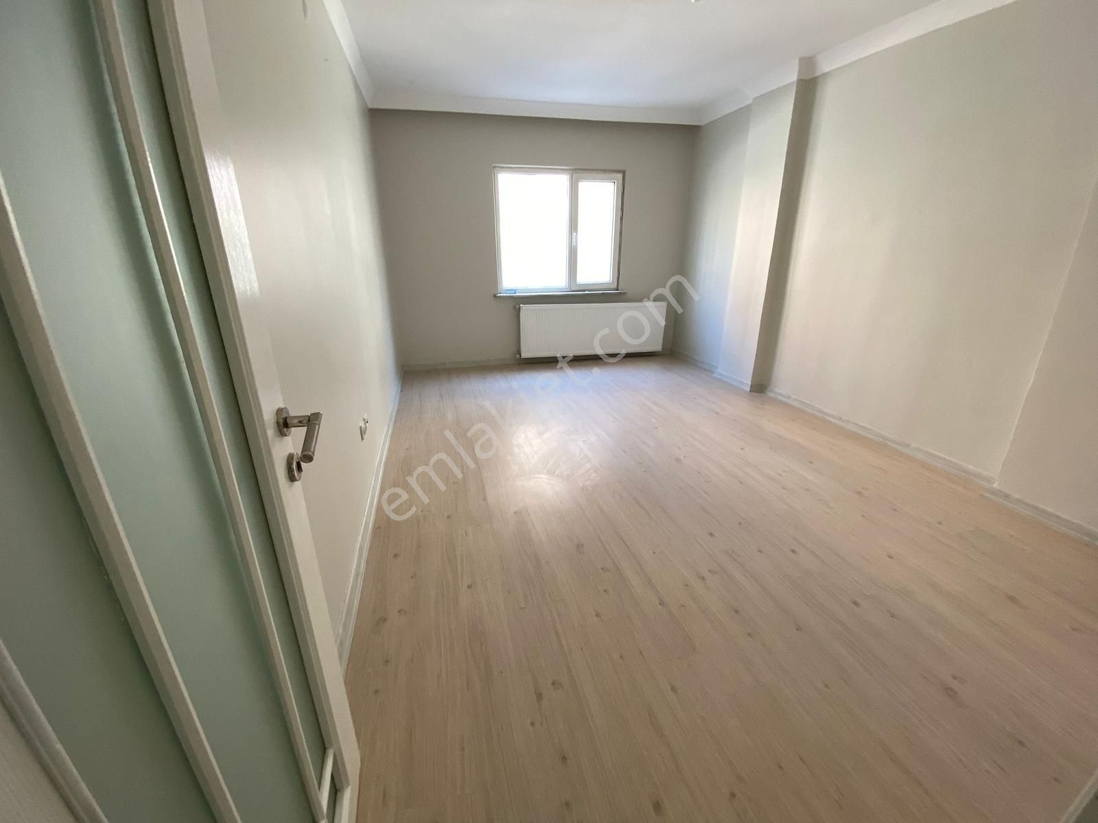 Libadiye Metro, Yenilenmiş, Yüksek Giriş 2+1 Satılık Daire - Görsel 5