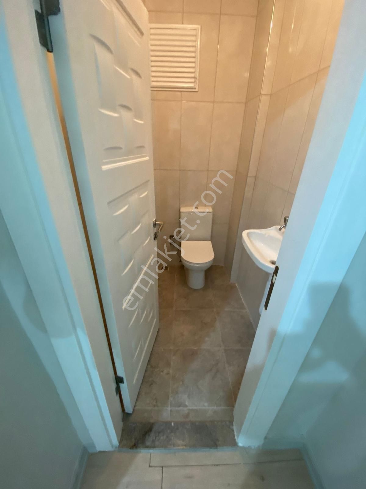 Libadiye Metro, Yenilenmiş, Yüksek Giriş 2+1 Satılık Daire - Görsel 2