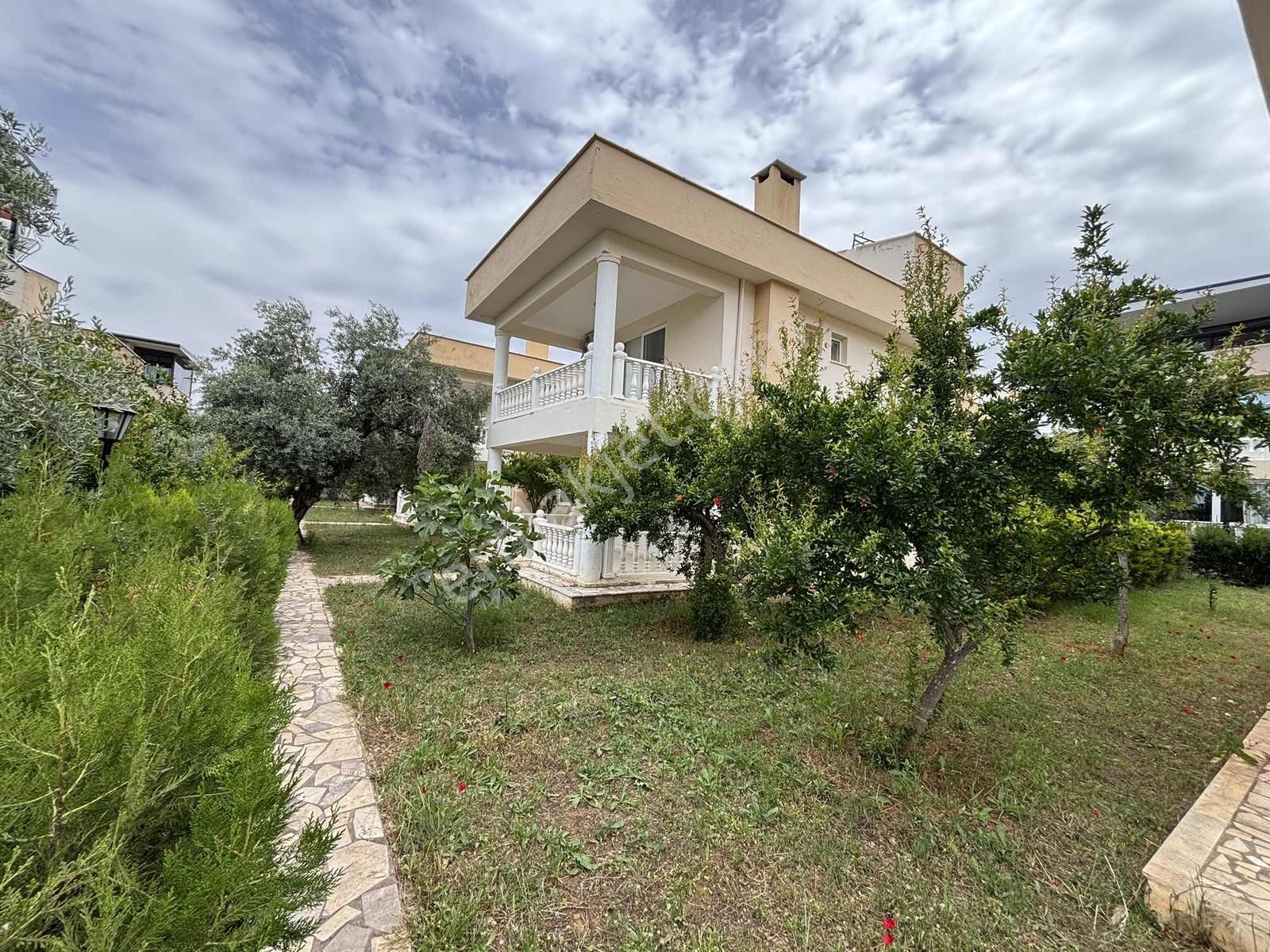Didim Akbük De Site İçinde Müstakil Villa