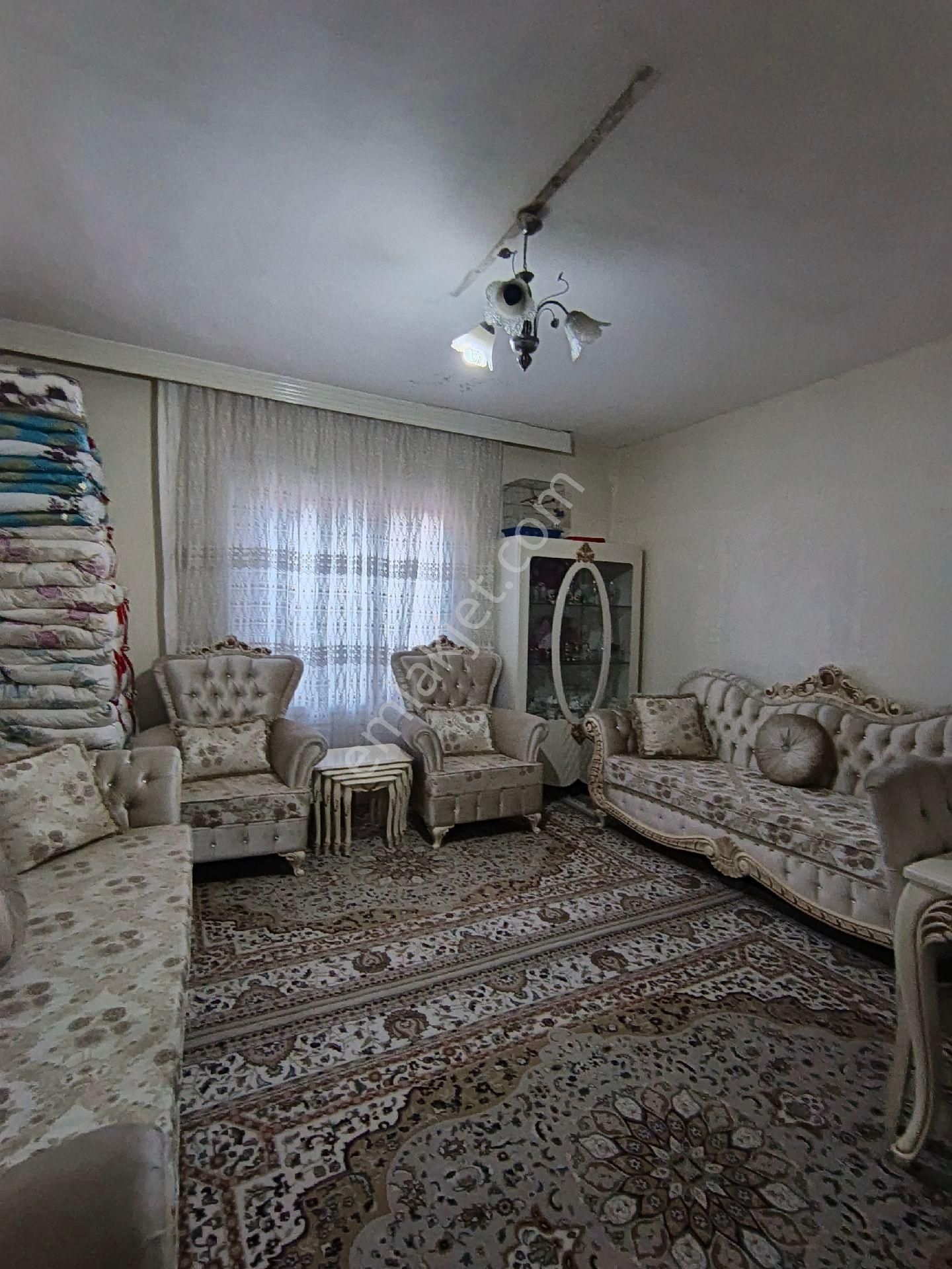 Ocaklar Mahallesinde 2 Kat 4 Daire Satılık Müstakil Ev - Görsel 2