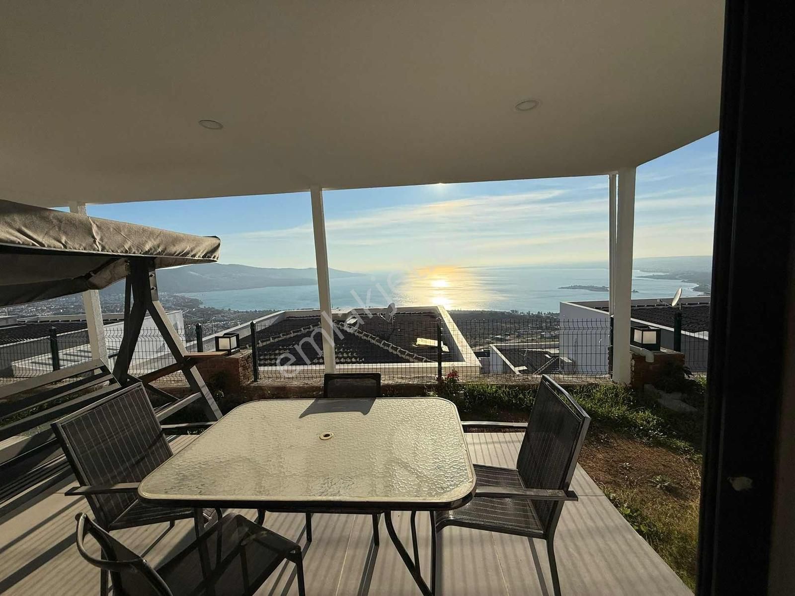 Deniz Manzaralı Havuzlu Site İçi 3+1 Eşyasız Müstakil Villa - Görsel 28