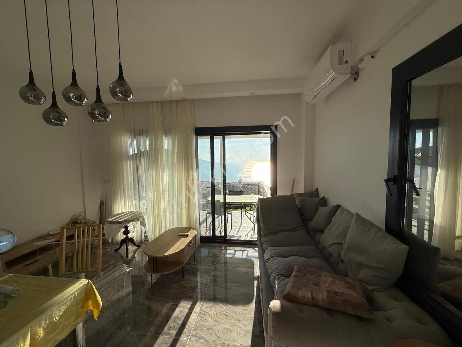 Deniz Manzaralı Havuzlu Site İçi 3+1 Eşyasız Müstakil Villa - Görsel 7