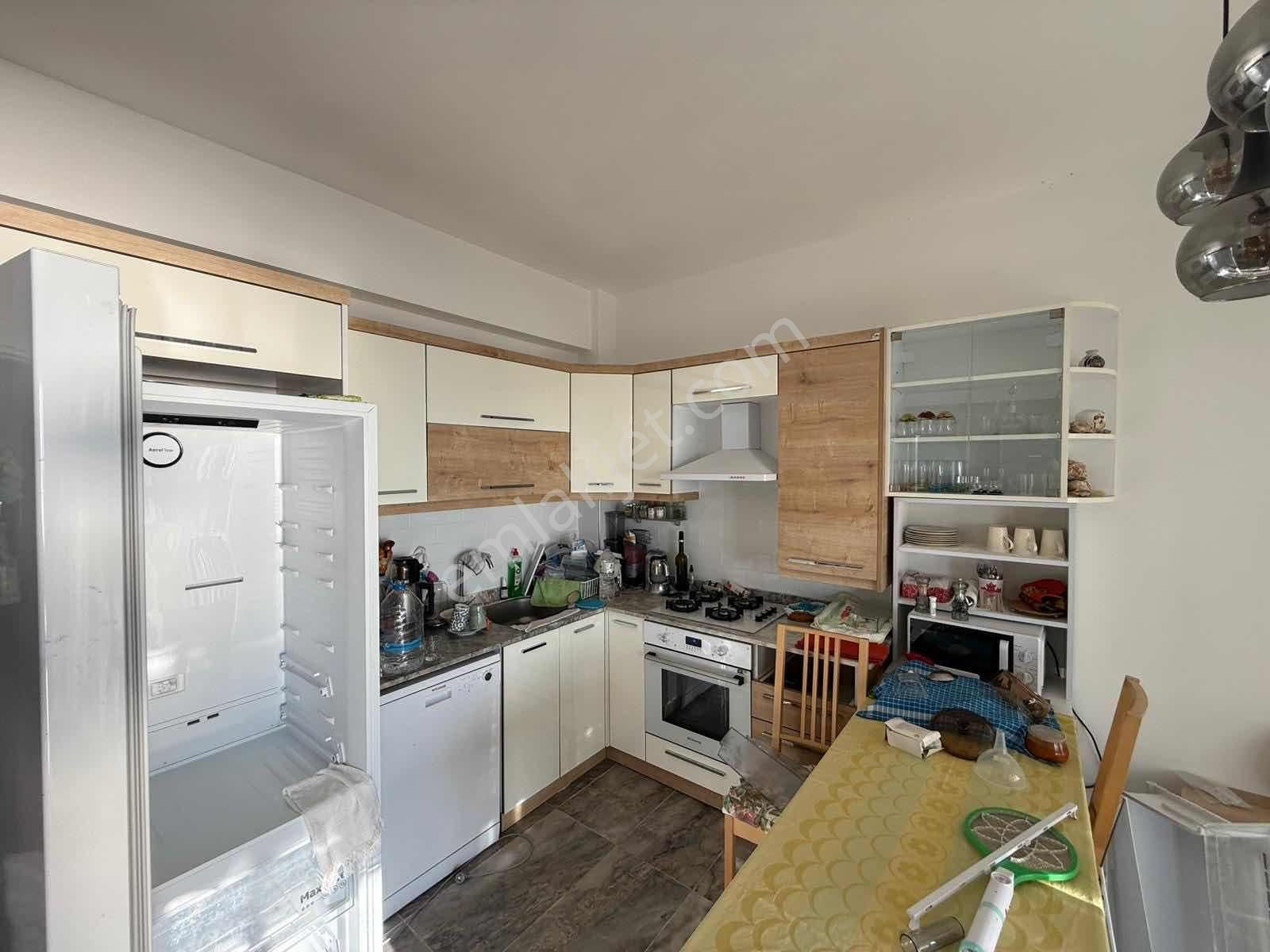 Deniz Manzaralı Havuzlu Site İçi 3+1 Eşyasız Müstakil Villa - Görsel 15
