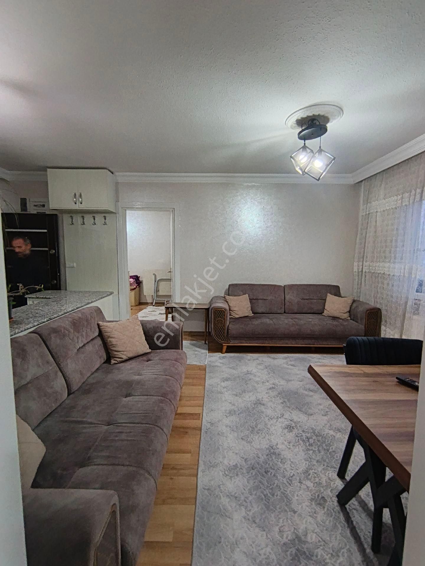 Malazgirt Mahallesinde 2+1 Satılık Daire