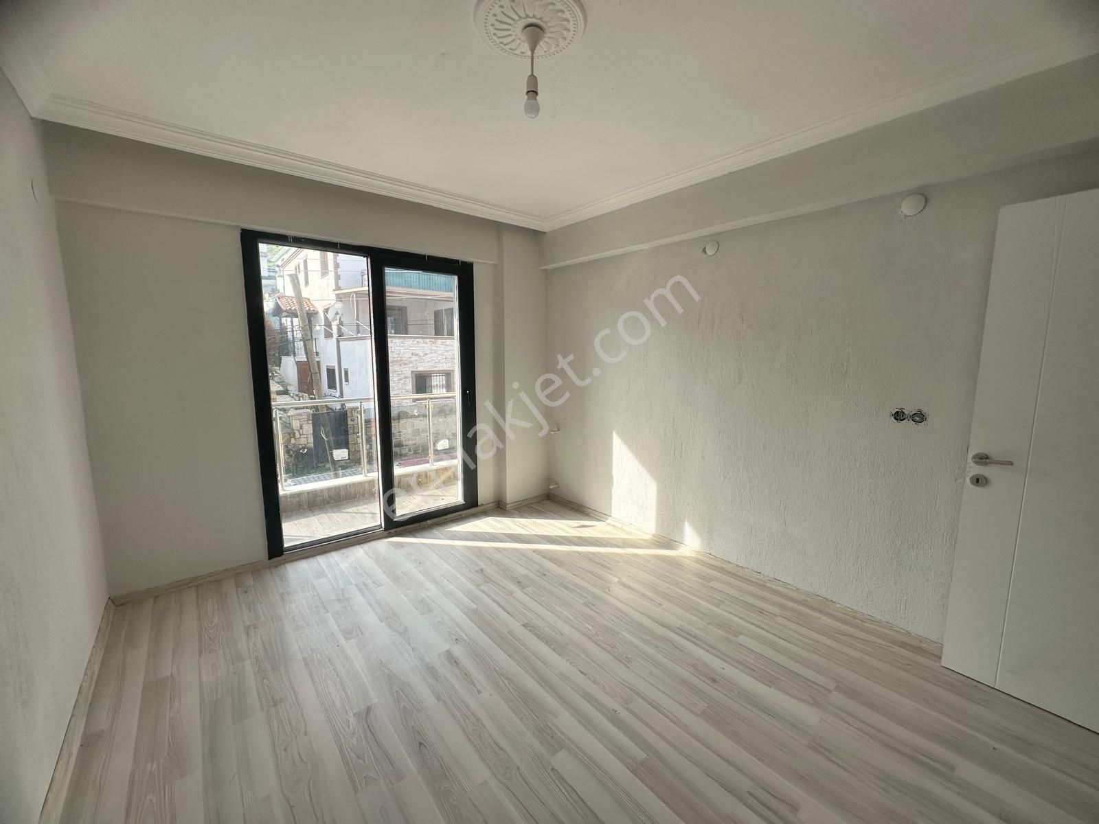 Foça Kazım Dirik Mah. Kiralık 2+1 Daire - Görsel 29