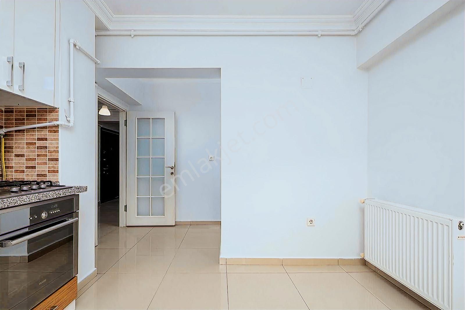 Millet Mah. Derya Caddesi Üzerinde Kiralık Ferah 3+1 Daire - Görsel 26