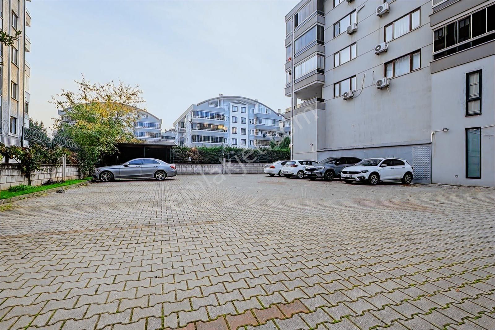 Millet Mah. Derya Caddesi Üzerinde Kiralık Ferah 3+1 Daire - Görsel 33