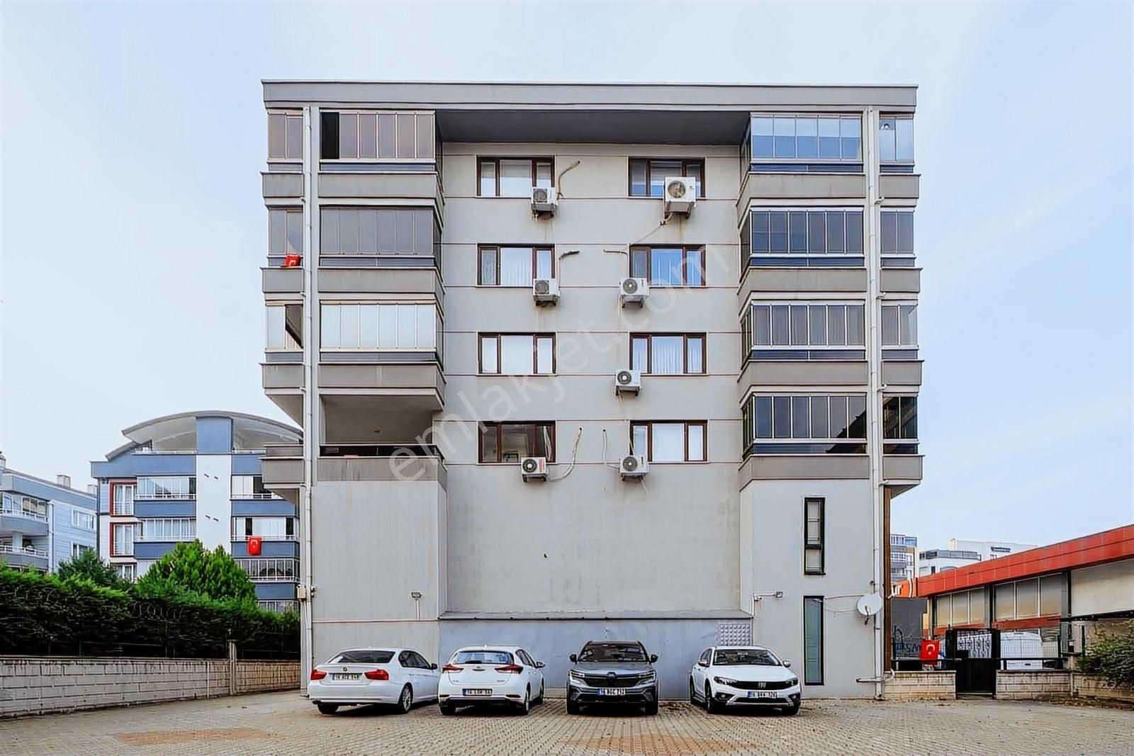 Millet Mah. Derya Caddesi Üzerinde Kiralık Ferah 3+1 Daire - Görsel 20