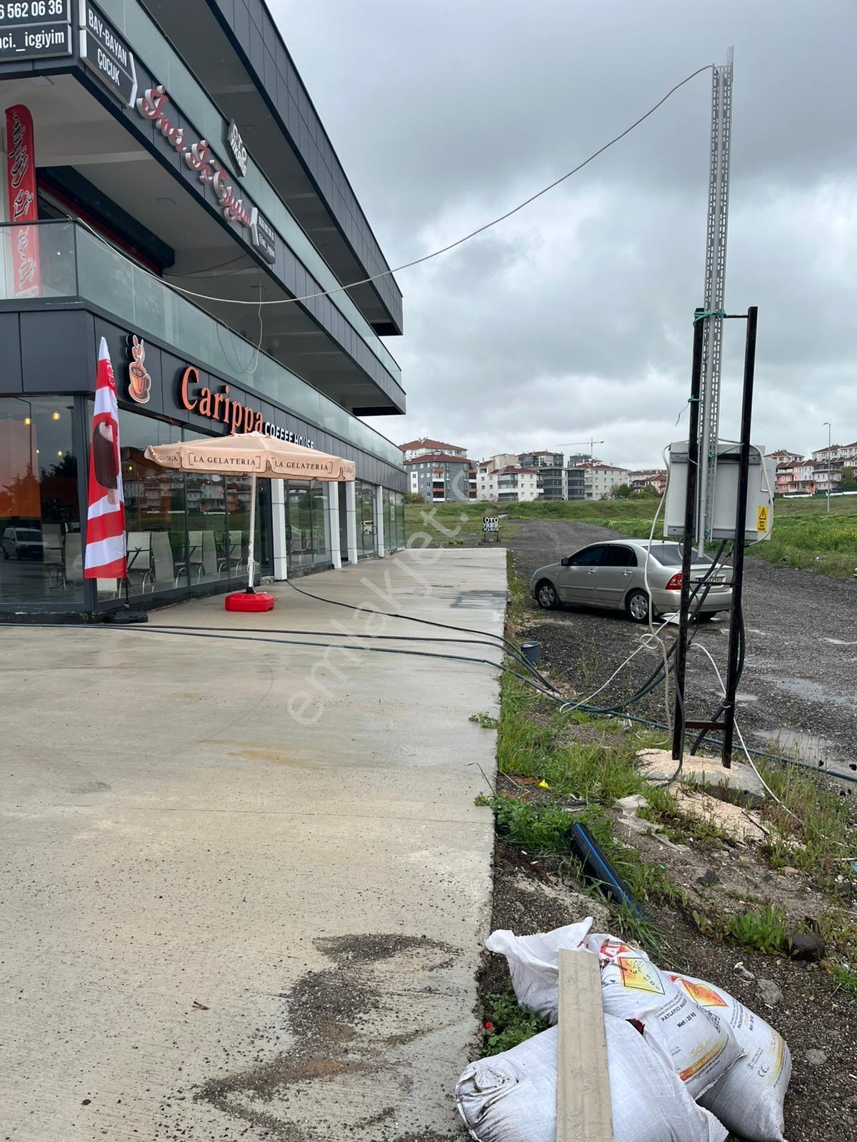 Elvankent Ayyıldız'da Köşe Konumda Bahçeli Kiralık Dükkan - Görsel 25