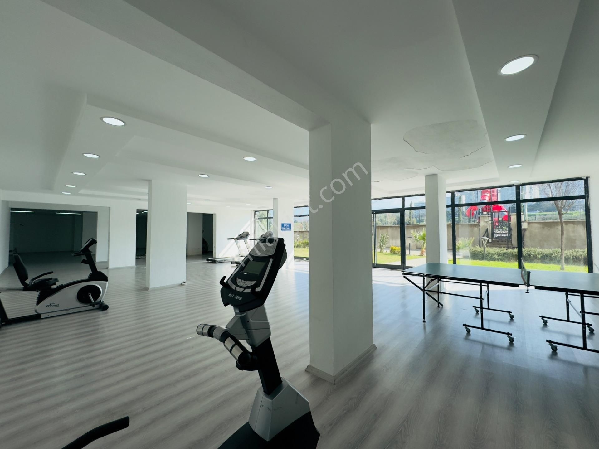 Huzur Bahçeli Kapalı Mutfaklı Aydınlık 3+1 Kiralık Köşe Daire - Görsel 8