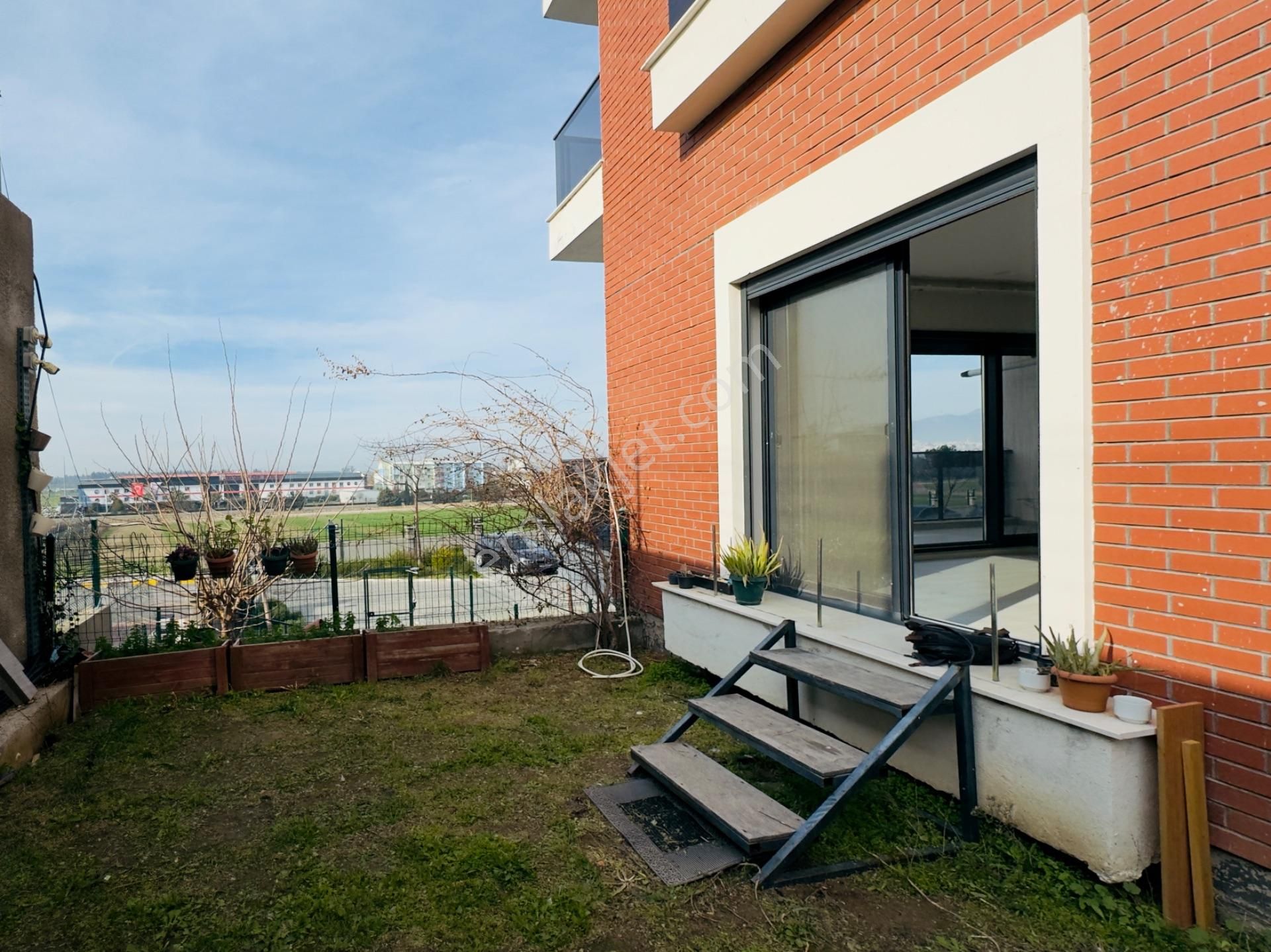 Huzur Bahçeli Kapalı Mutfaklı Aydınlık 3+1 Kiralık Köşe Daire - Görsel 35