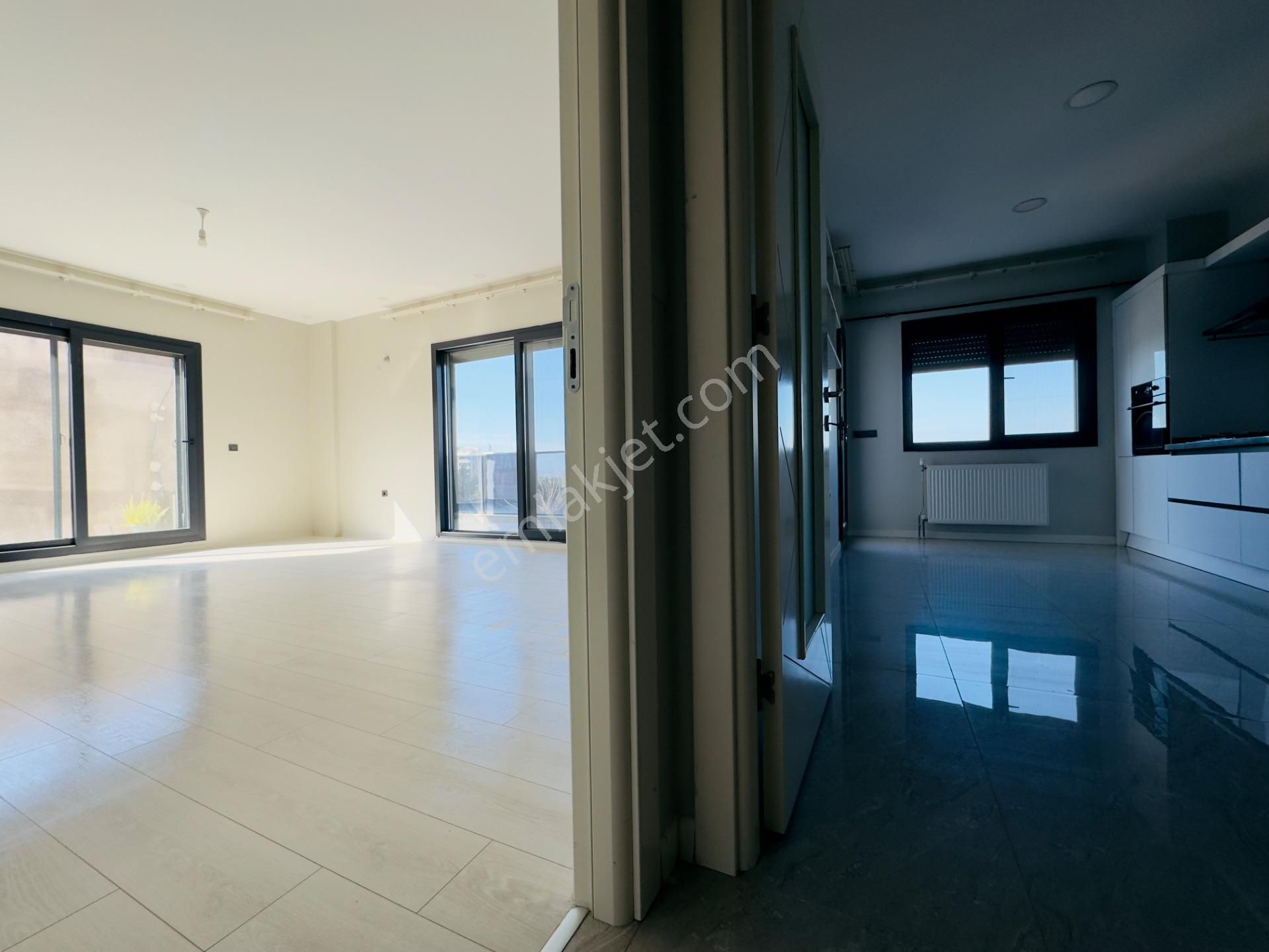 Huzur Bahçeli Kapalı Mutfaklı Aydınlık 3+1 Kiralık Köşe Daire - Görsel 19