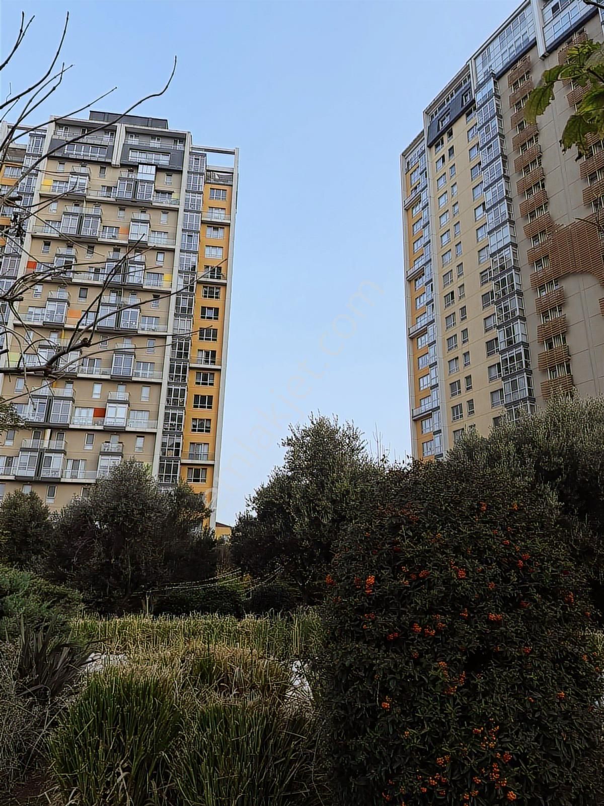 Tamnokta Ataşehir Kentplus Centrium'da 2+1 Satılık Dubleks Daire