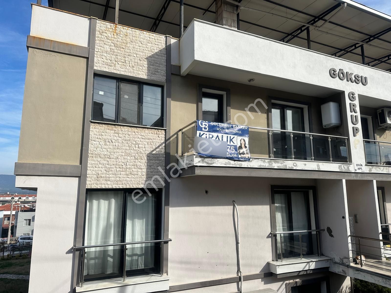 Foça Kazım Dirik Mah. Eşyalı Kiralık 2+1 Daire