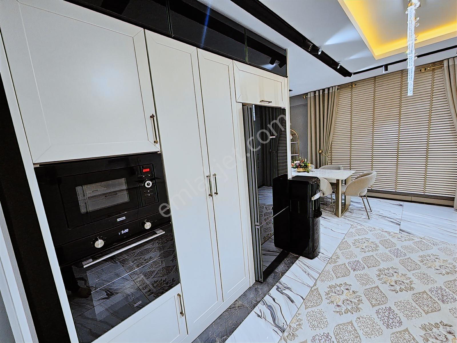 Güzelşehir Doğukente 4+1 Tek Katlı 245m2 Satılık Fırsat Daire - Görsel 11