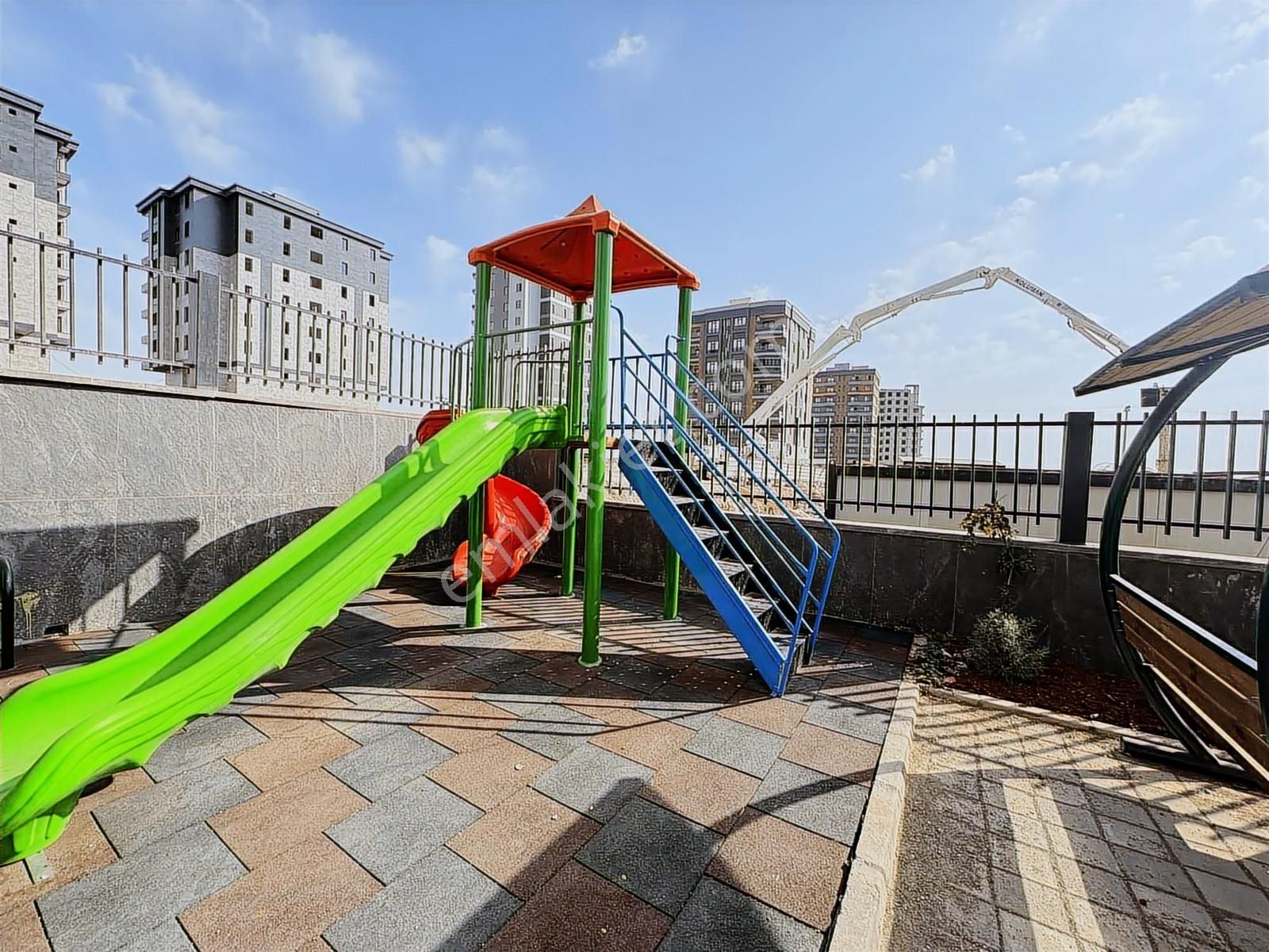 Güzelşehir Doğukente 4+1 Tek Katlı 245m2 Satılık Fırsat Daire - Görsel 34