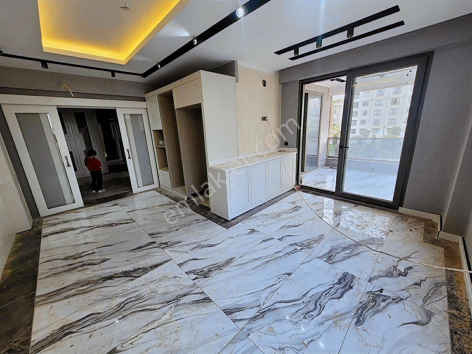 Güzelşehir Doğukente 4+1 Tek Katlı 245m2 Satılık Fırsat Daire - Görsel 2