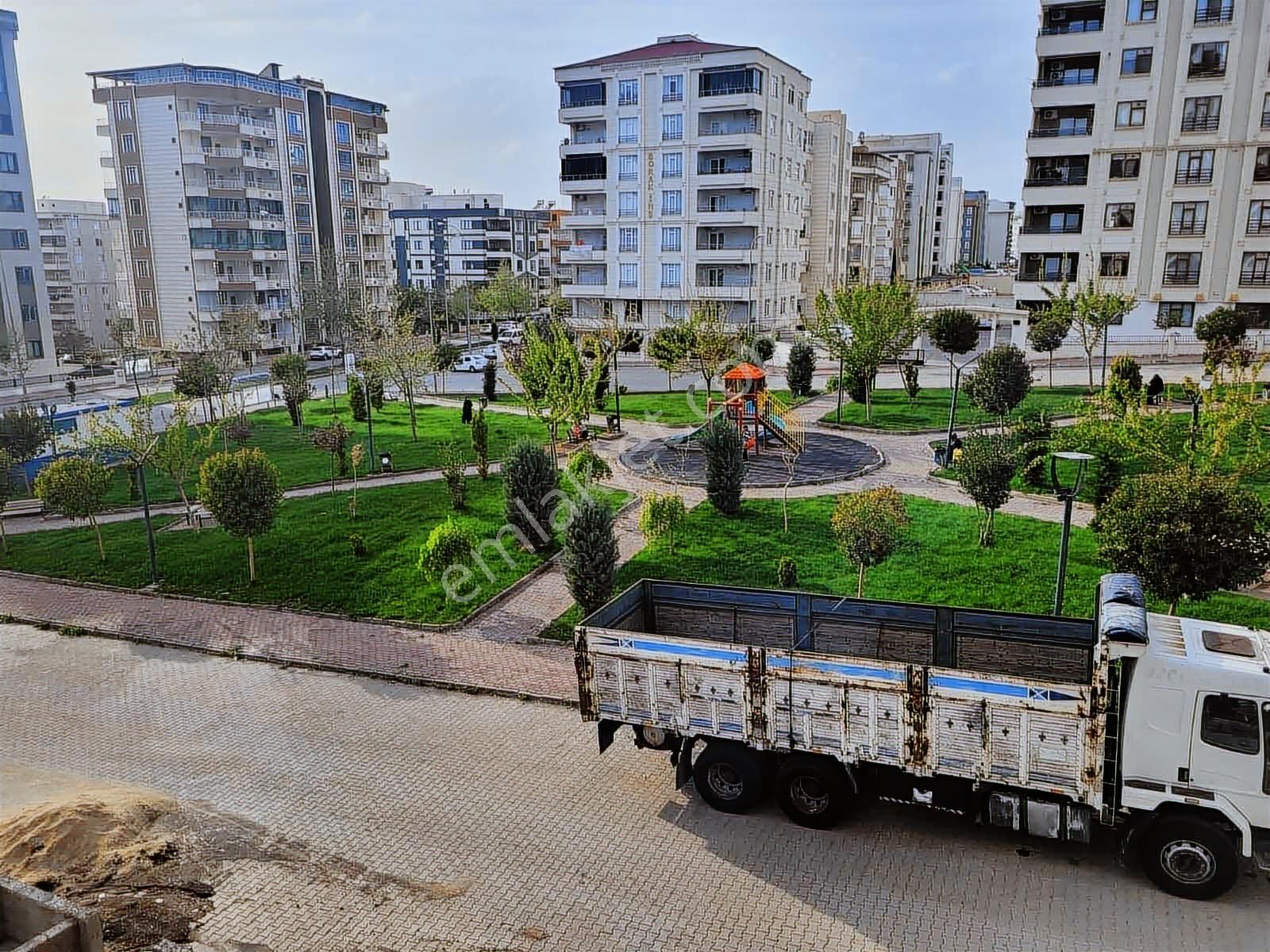 Güzelşehir Doğukente 4+1 Tek Katlı 245m2 Satılık Fırsat Daire - Görsel 30