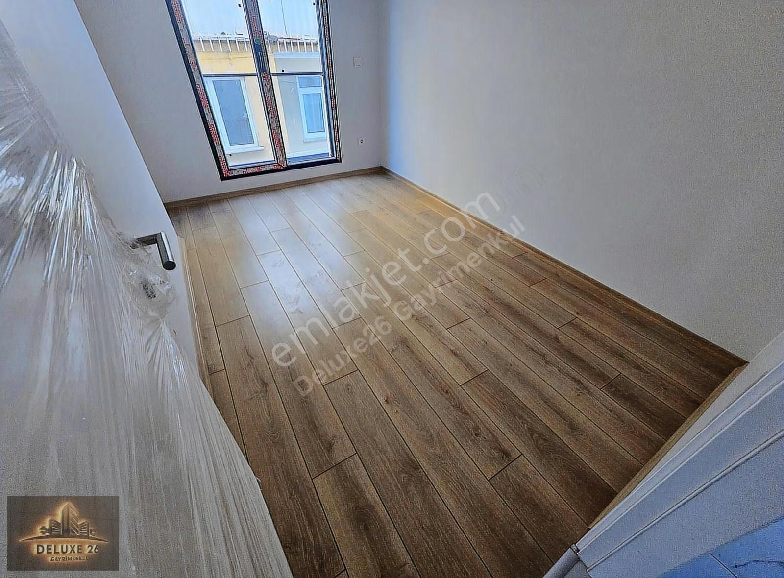 Deluxe 26 'dan Nezih Muhitte Manzaralı Otoparklı 3+1 Ferah Daire - Görsel 17