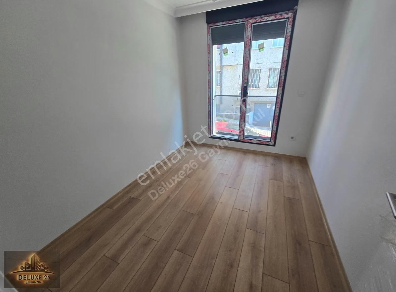 Deluxe 26 'dan Nezih Muhitte Manzaralı Otoparklı 3+1 Ferah Daire - Görsel 4