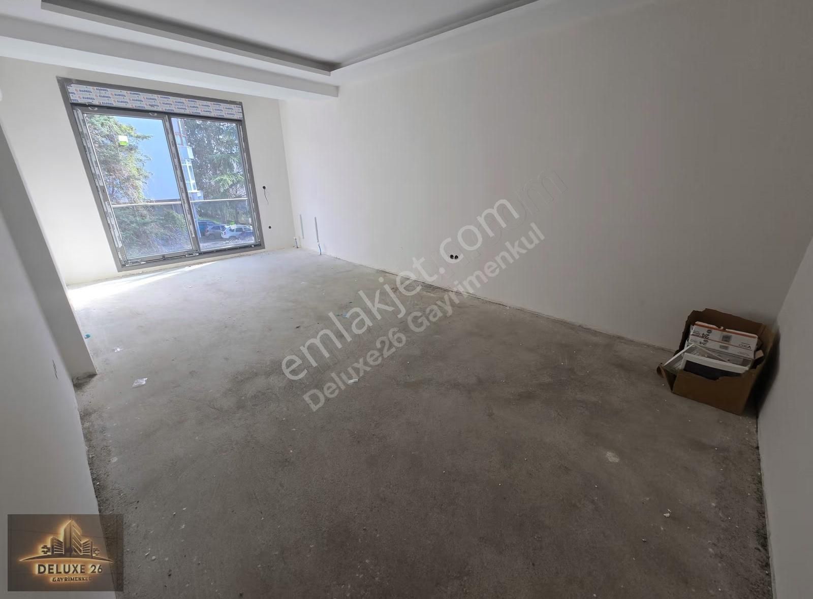 Deluxe 26 ' Dan Nezih Sitede Tapu Masrafsız Otoparklı 2+1 Daire