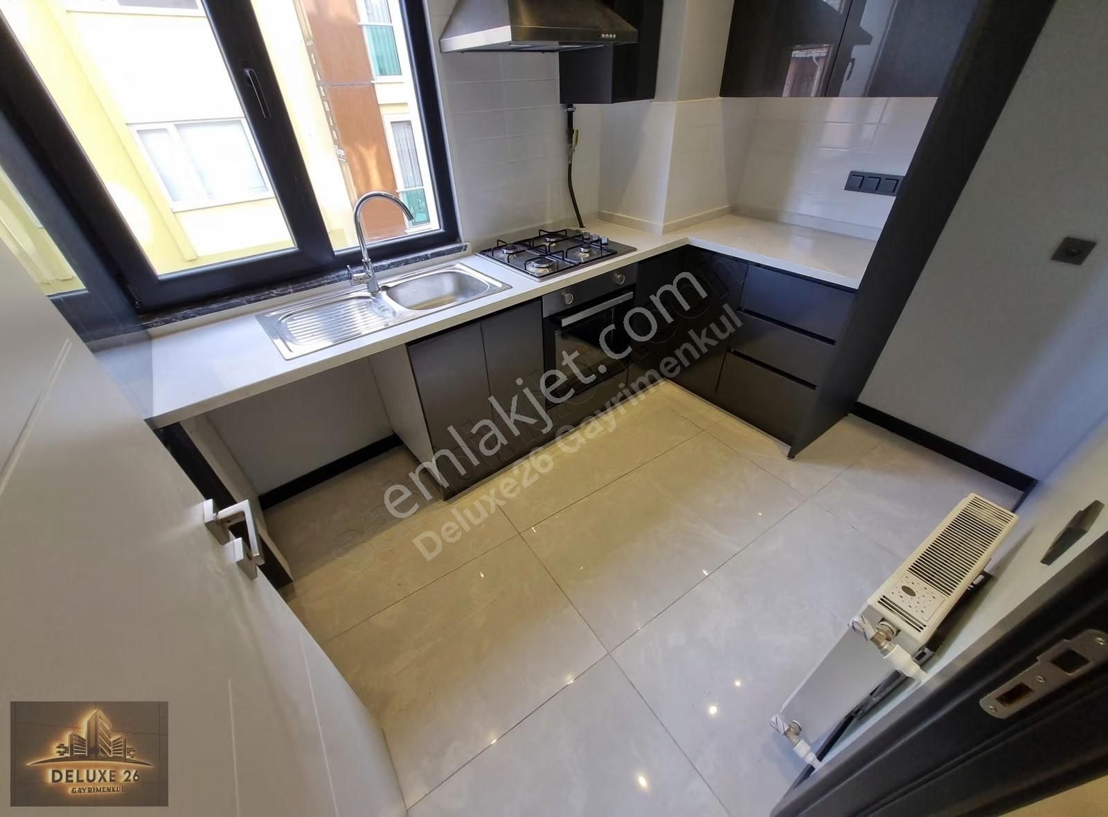 Deluxe 26 ' Dan Yeni Binada Asansörlü Ara Kat 3+1 120 M2 Daire - Görsel 15