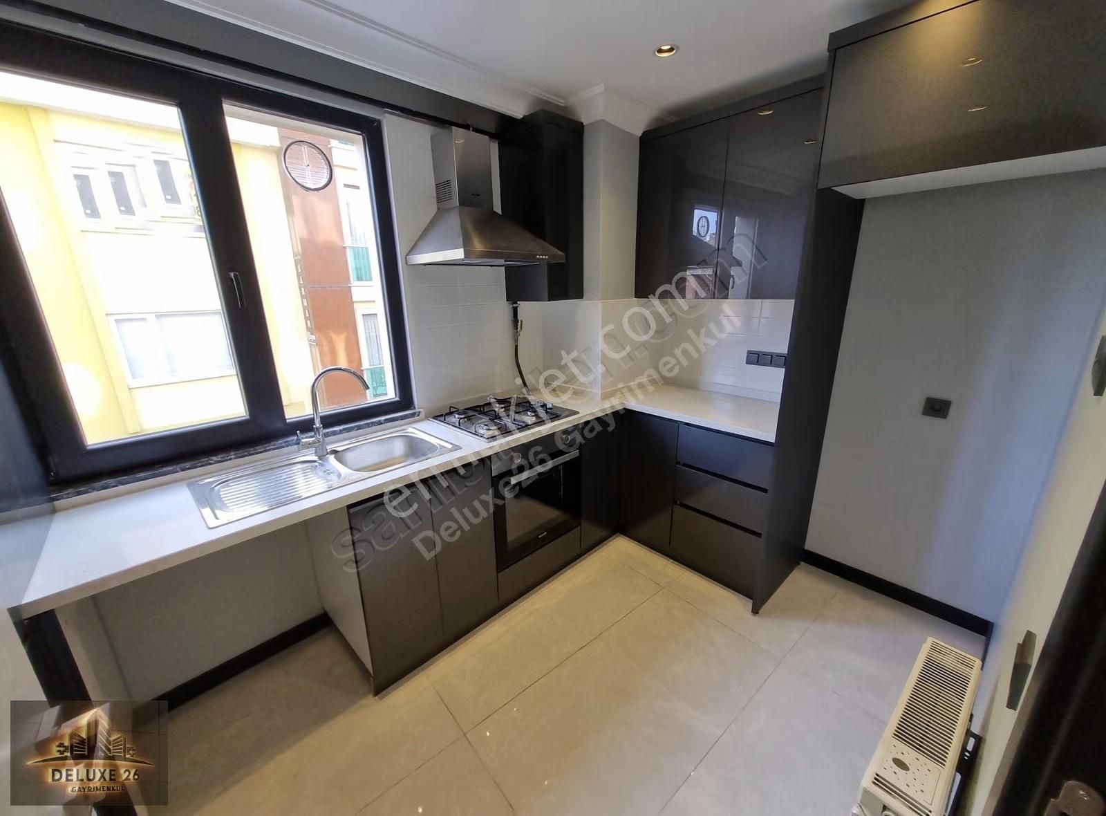 Deluxe 26 ' Dan Yeni Binada Asansörlü Ara Kat 3+1 120 M2 Daire - Görsel 12