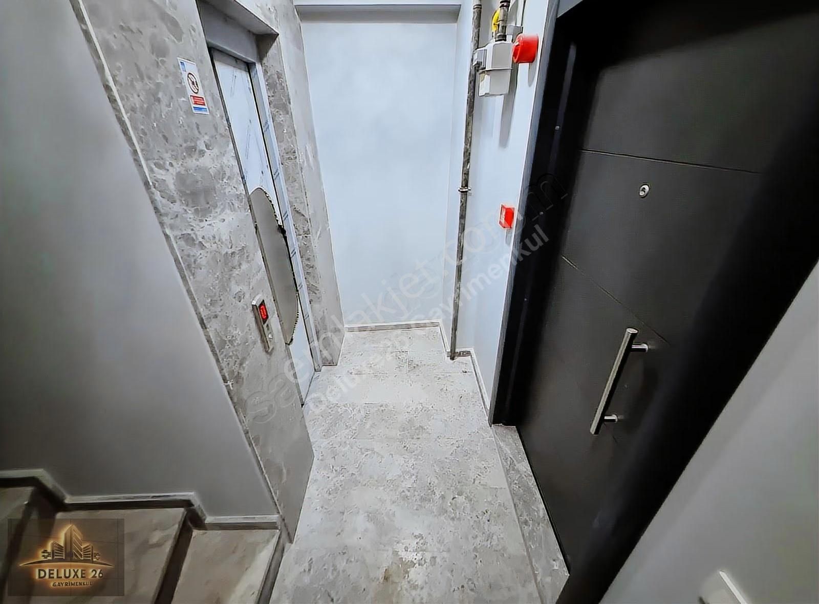 Deluxe 26 ' Dan Yeni Binada Asansörlü Ara Kat 3+1 120 M2 Daire - Görsel 22