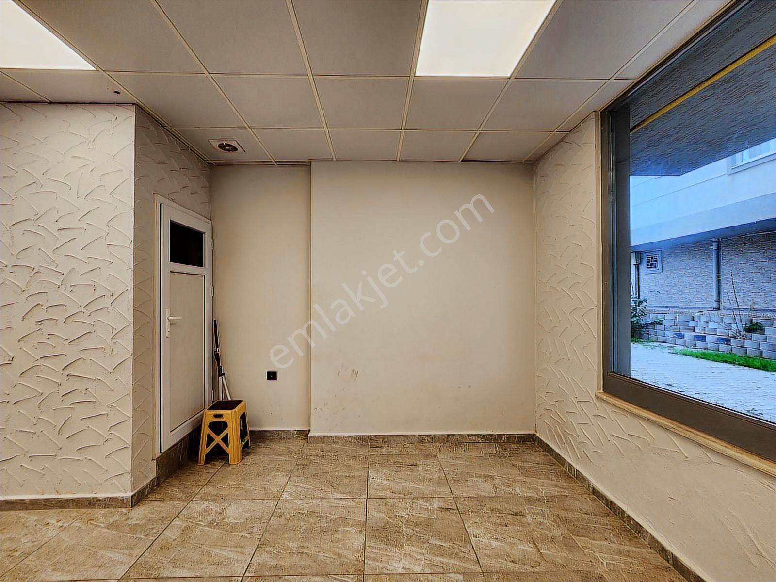 Lookhause Nilüfer Caddesinde Kiralık 42m² Net Dükkan - Görsel 6