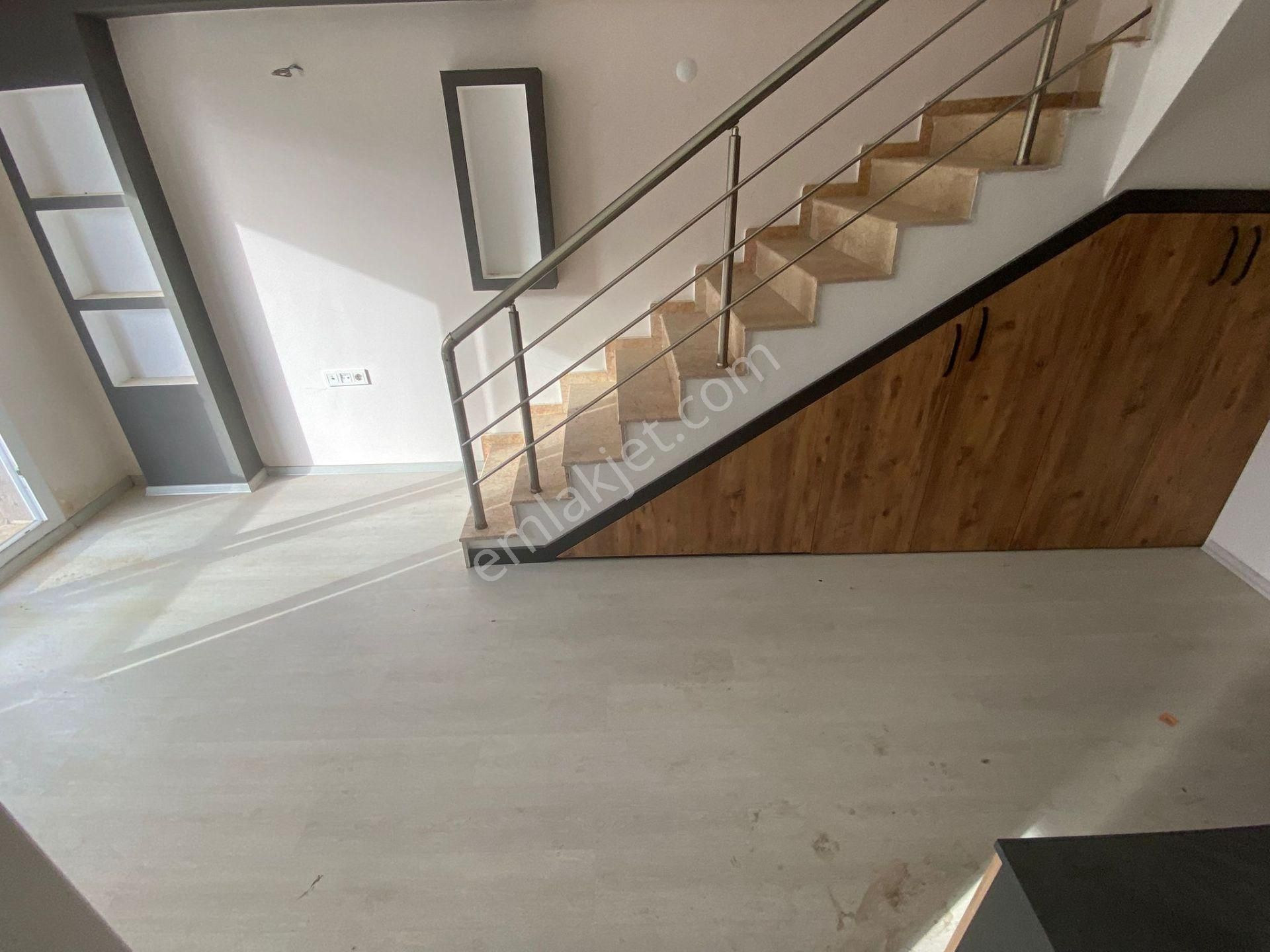 Menemen Seyrek Cumhuriyet Mah.de 2+1 60m2 Dgazlı Dublex Asansörlü Kiralık Daire - Görsel 17