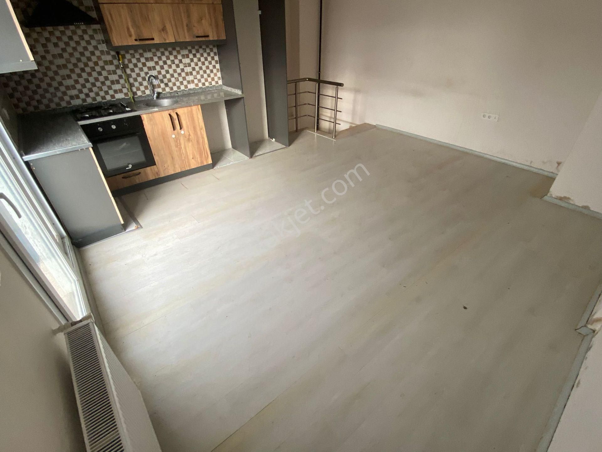 Menemen Seyrek Cumhuriyet Mah.de 2+1 60m2 Dgazlı Dublex Asansörlü Kiralık Daire - Görsel 9