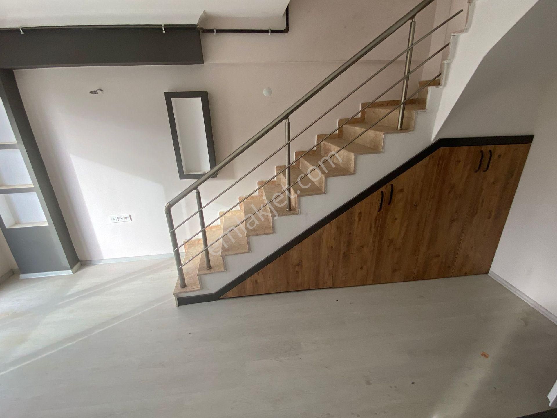 Menemen Seyrek Cumhuriyet Mah.de 2+1 60m2 Dgazlı Dublex Asansörlü Kiralık Daire - Görsel 15