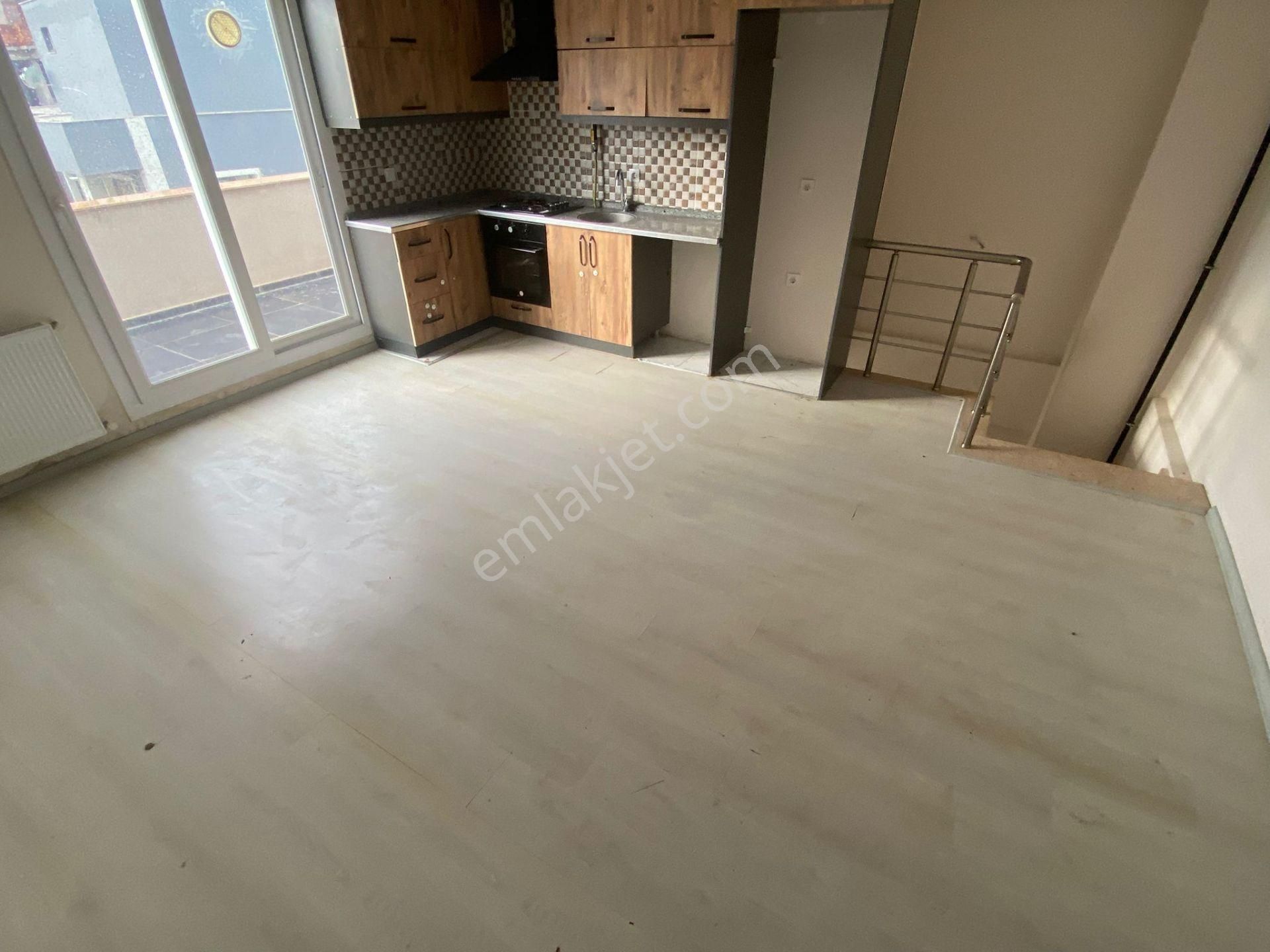 Menemen Seyrek Cumhuriyet Mah.de 2+1 60m2 Dgazlı Dublex Asansörlü Kiralık Daire - Görsel 4