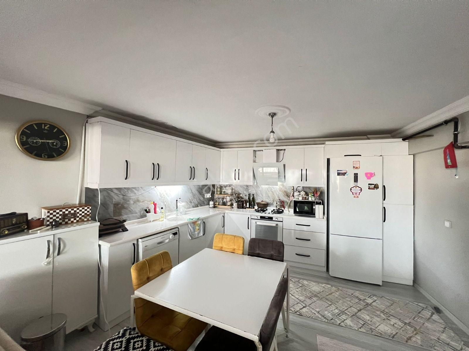 Satılık 3+1 Asansörlü Hastahane Ve Metroya Yürüme Mesafesin De - Görsel 14